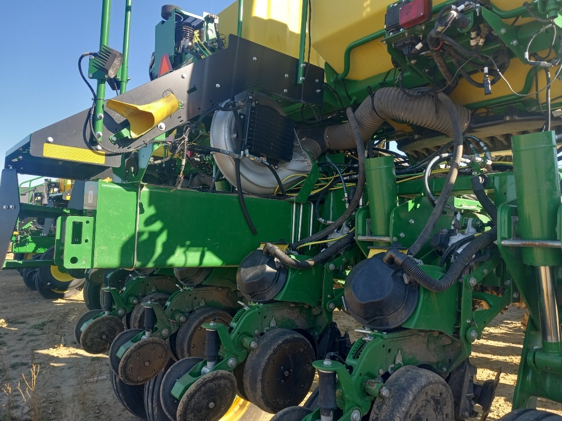 2024 John Deere 1775NT Planter