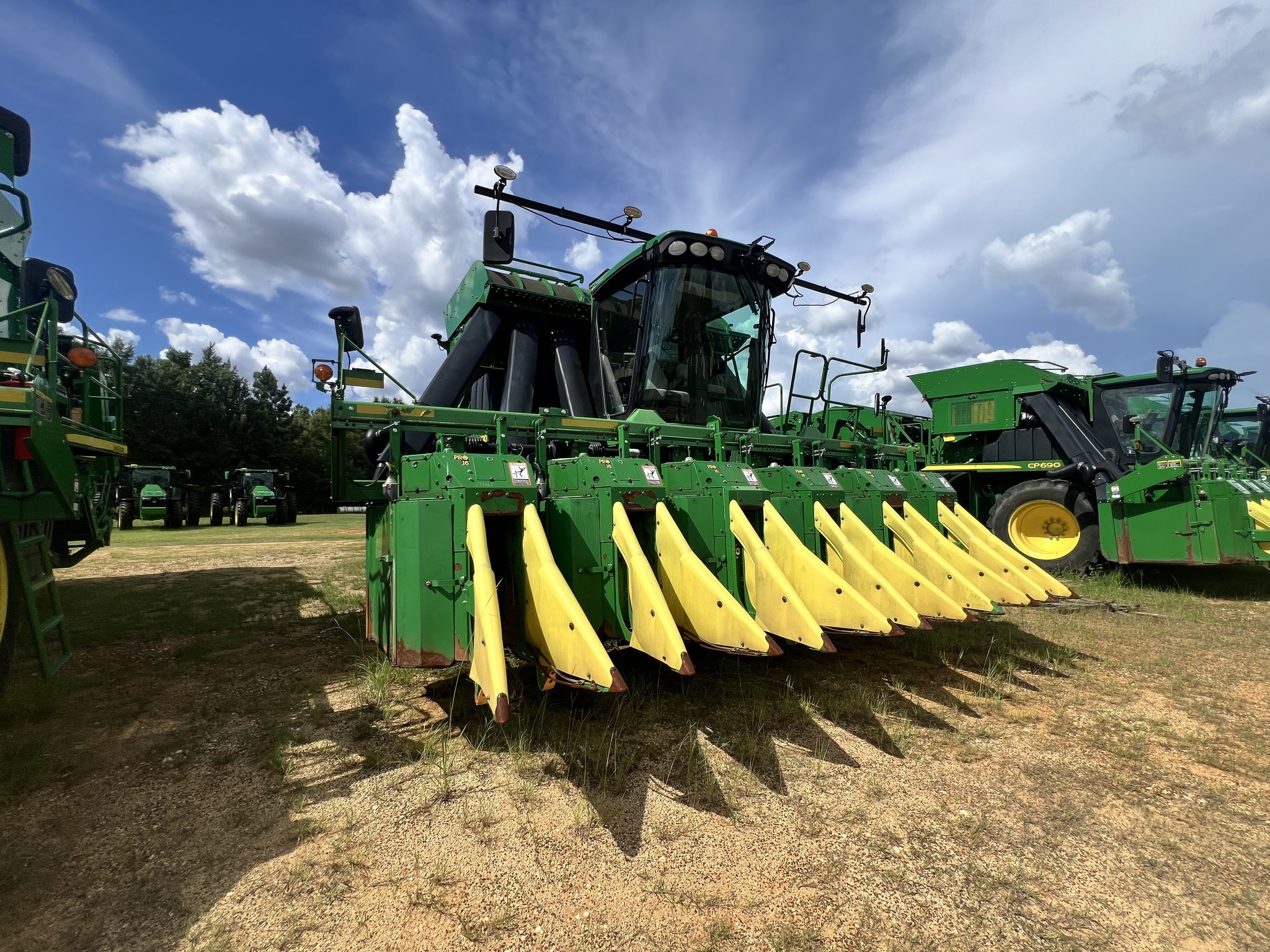 2019 John Deere CP690 Cotton Equipment