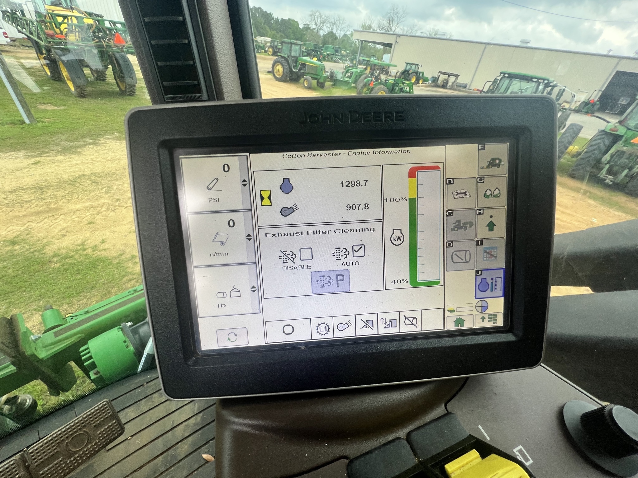 2019 John Deere CP690 Cotton Equipment