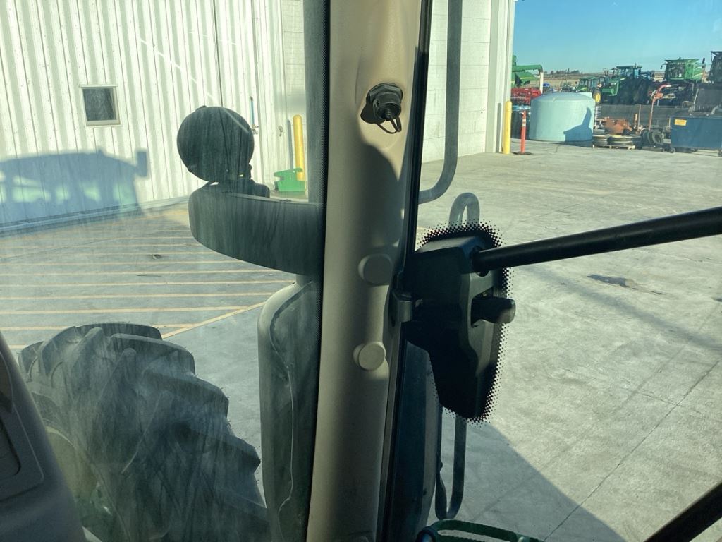 2022 John Deere 6175R Tractor