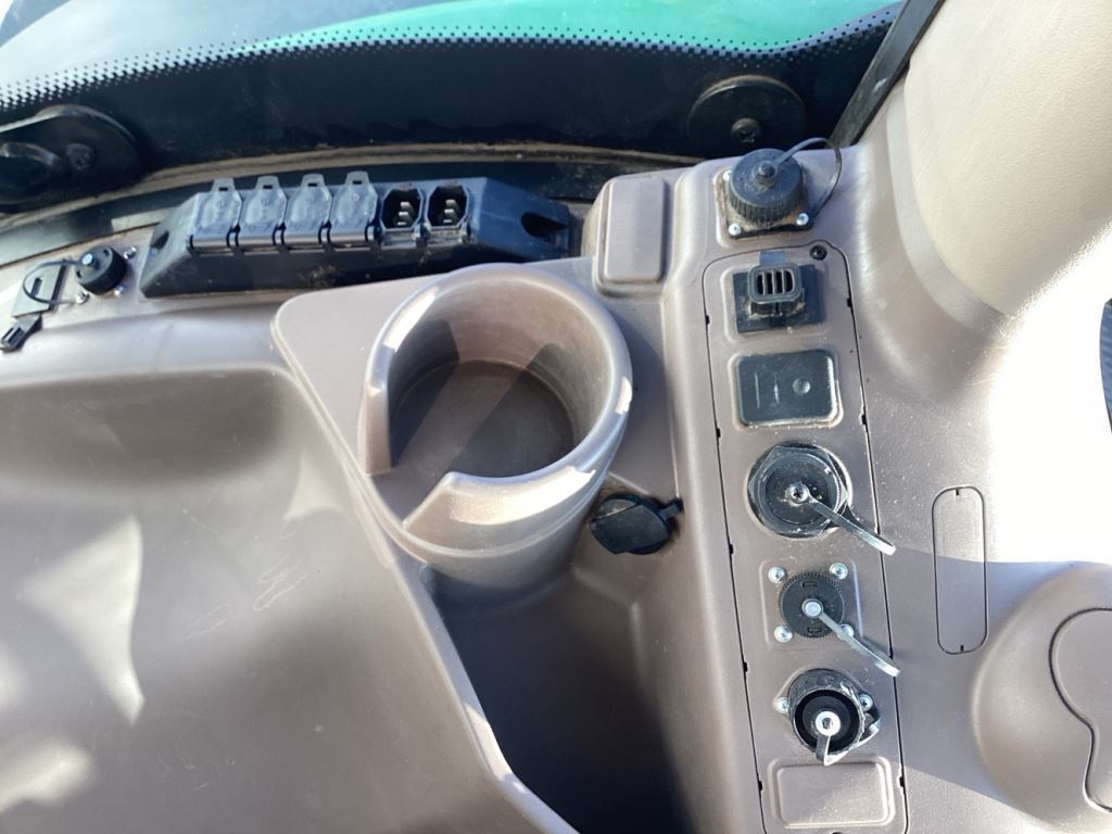 2022 John Deere 6175R Tractor