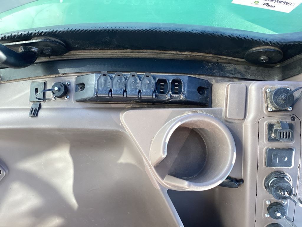 2022 John Deere 6175R Tractor