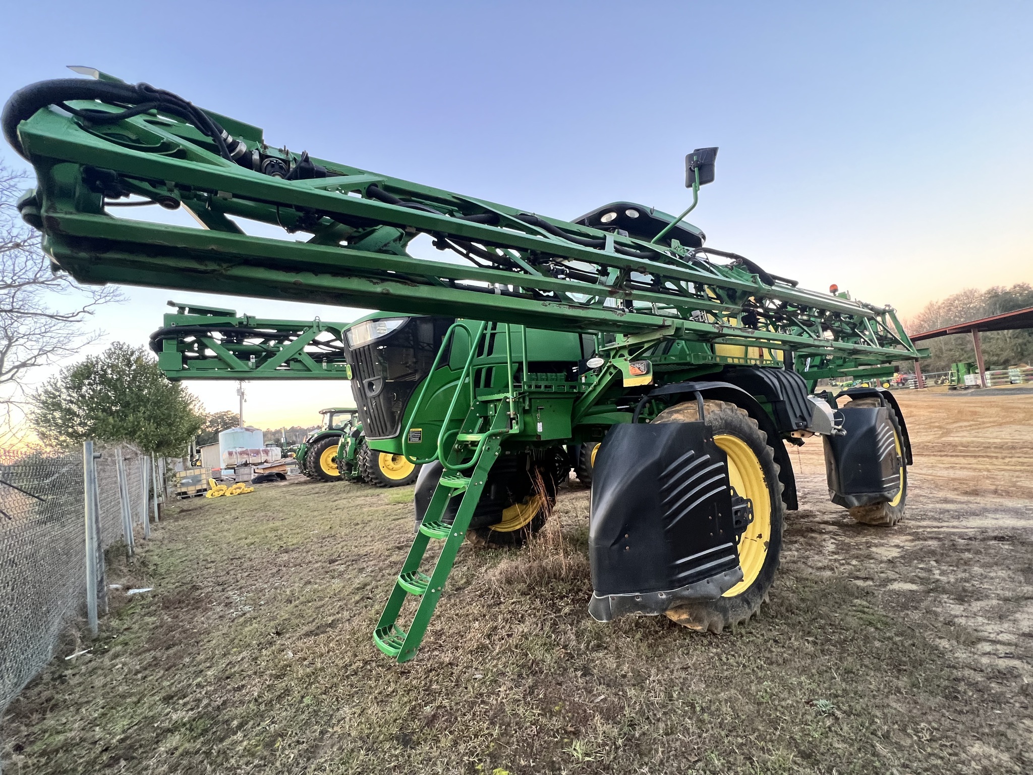2017 John Deere R4030 Self-Propelled Sprayer