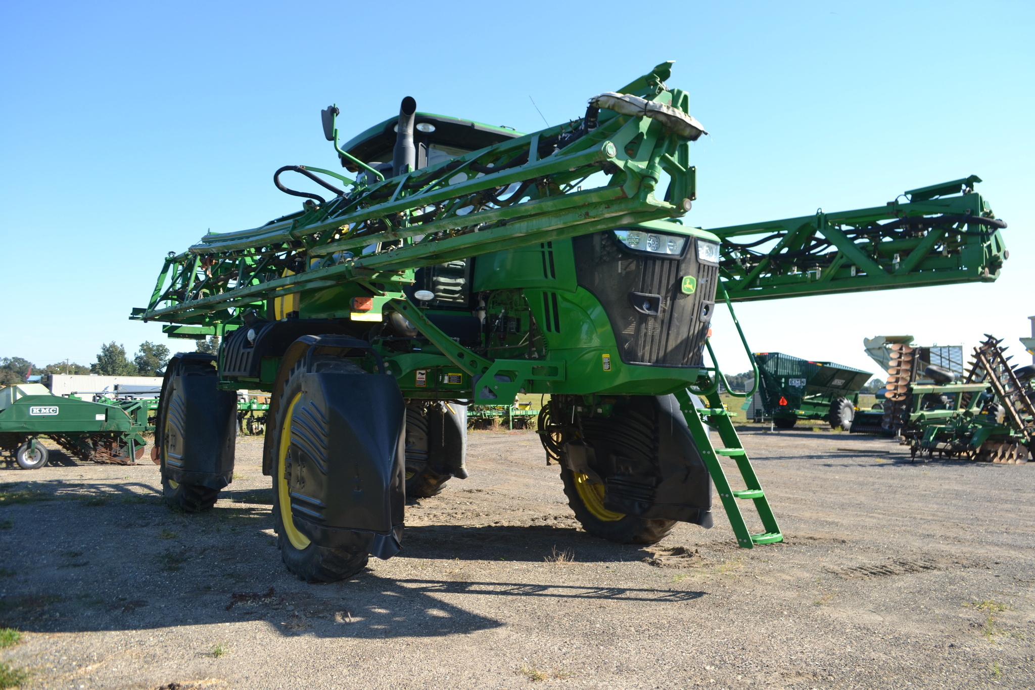 2017 John Deere R4030 Self-Propelled Sprayer