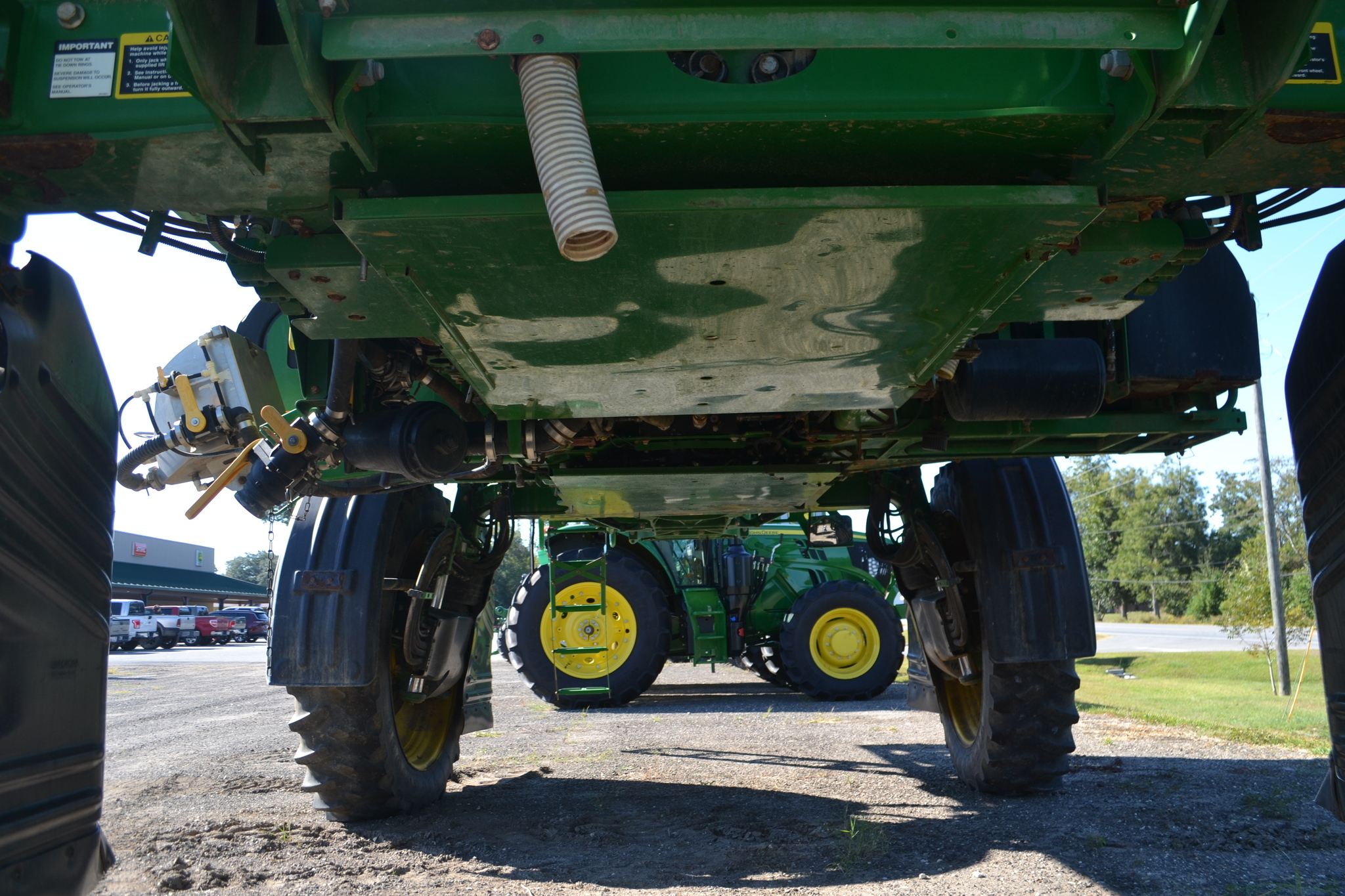 2017 John Deere R4030 Self-Propelled Sprayer