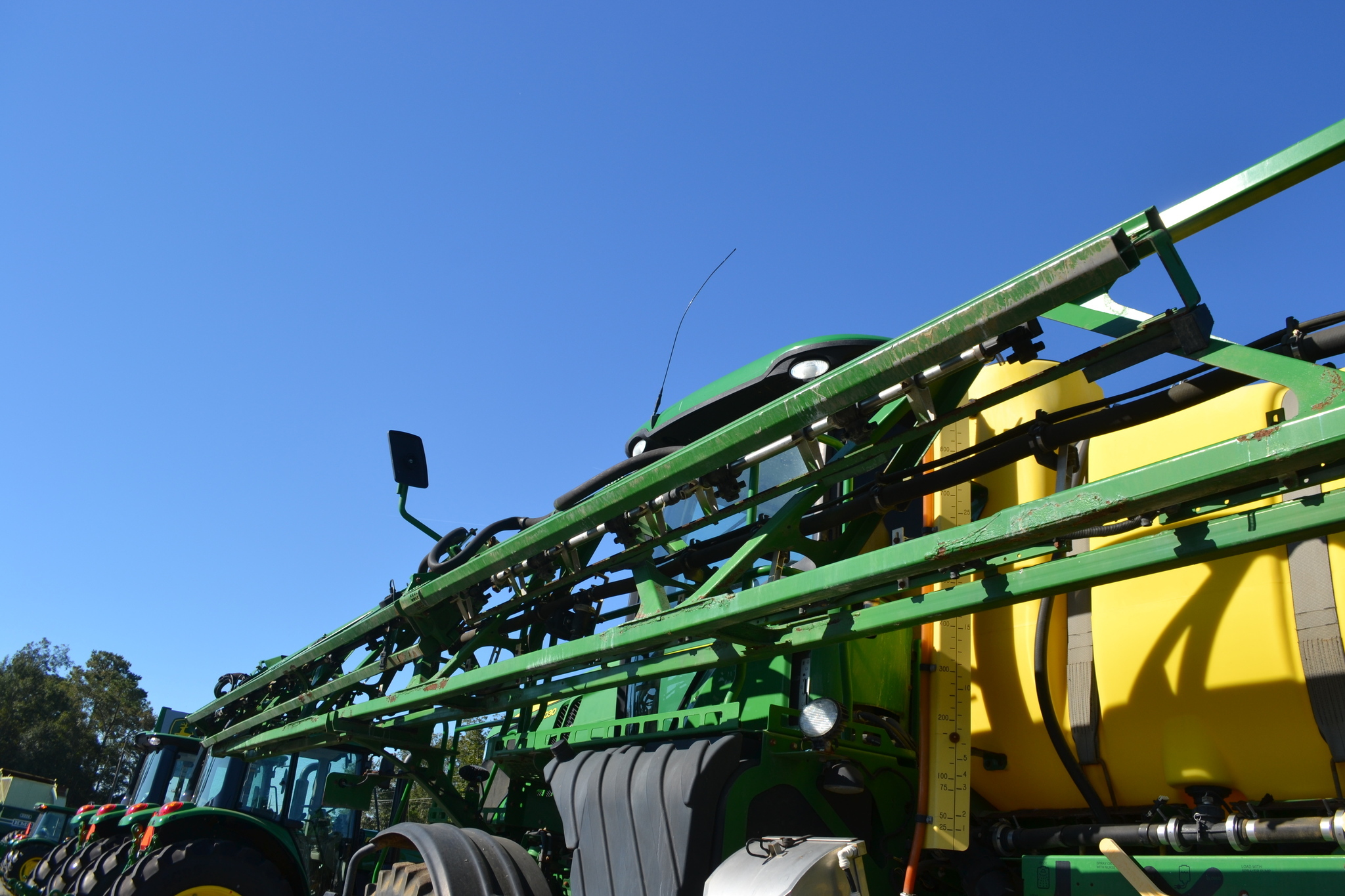 2017 John Deere R4030 Self-Propelled Sprayer