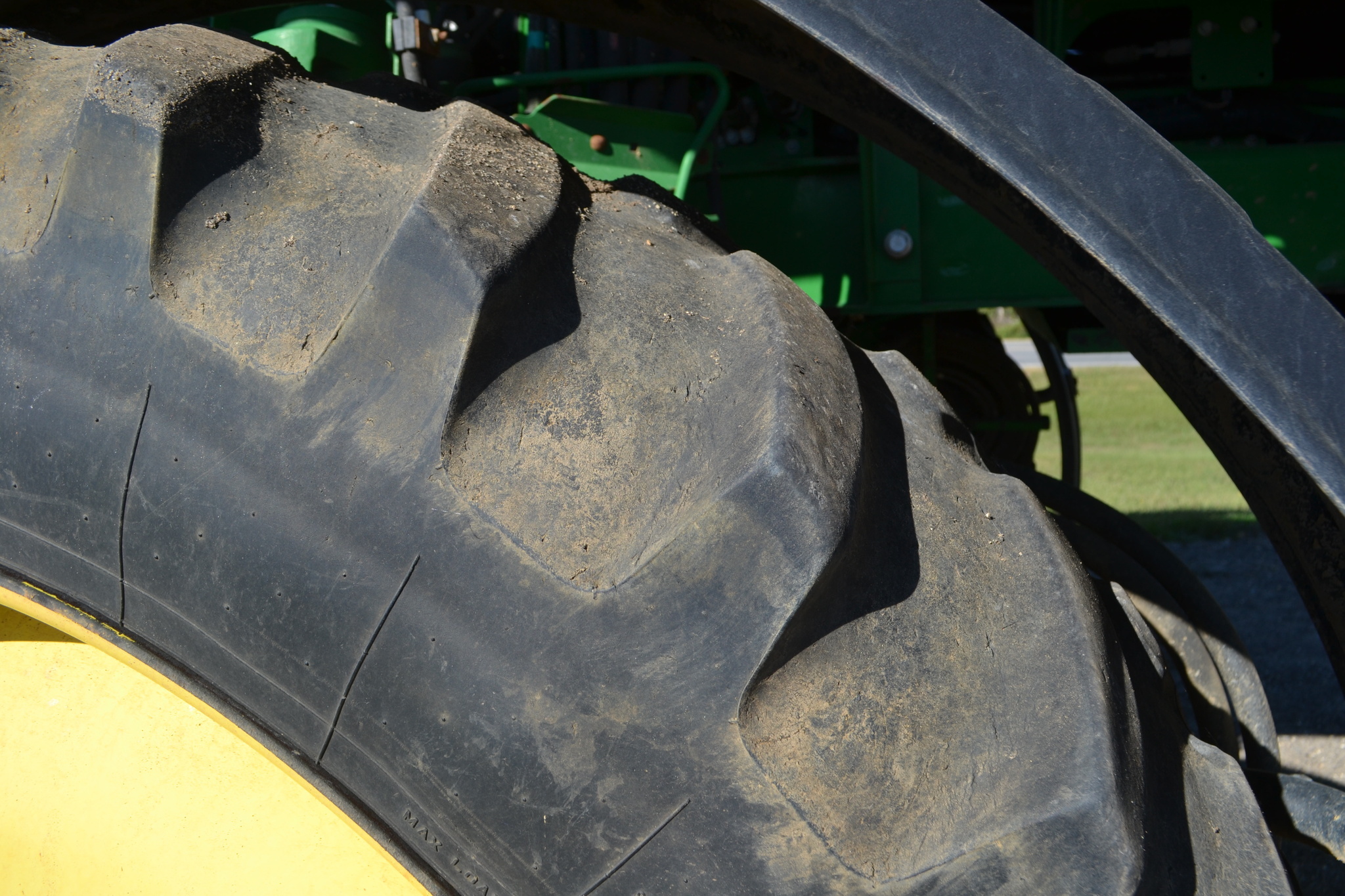 2017 John Deere R4030 Self-Propelled Sprayer