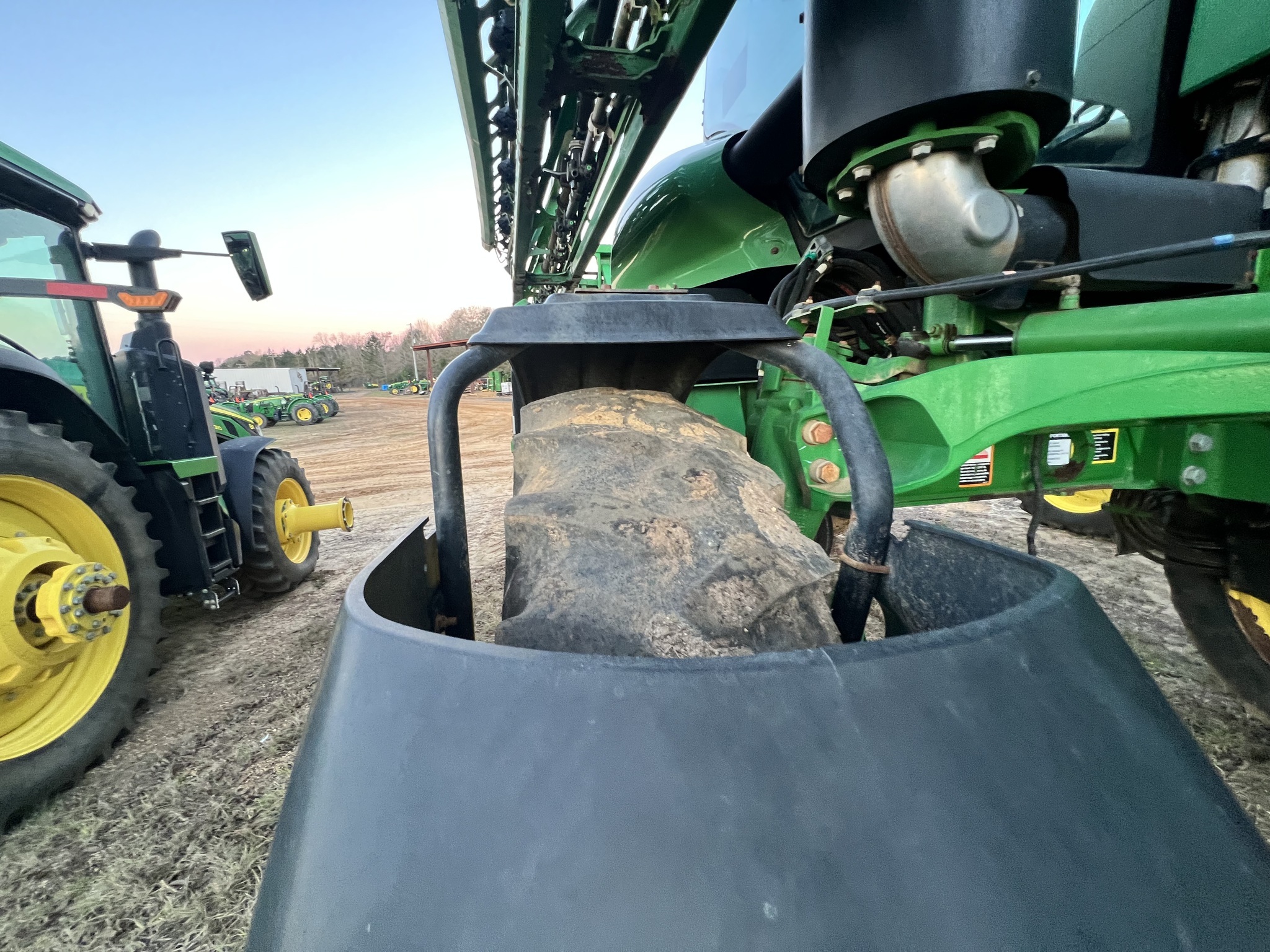 2017 John Deere R4030 Self-Propelled Sprayer