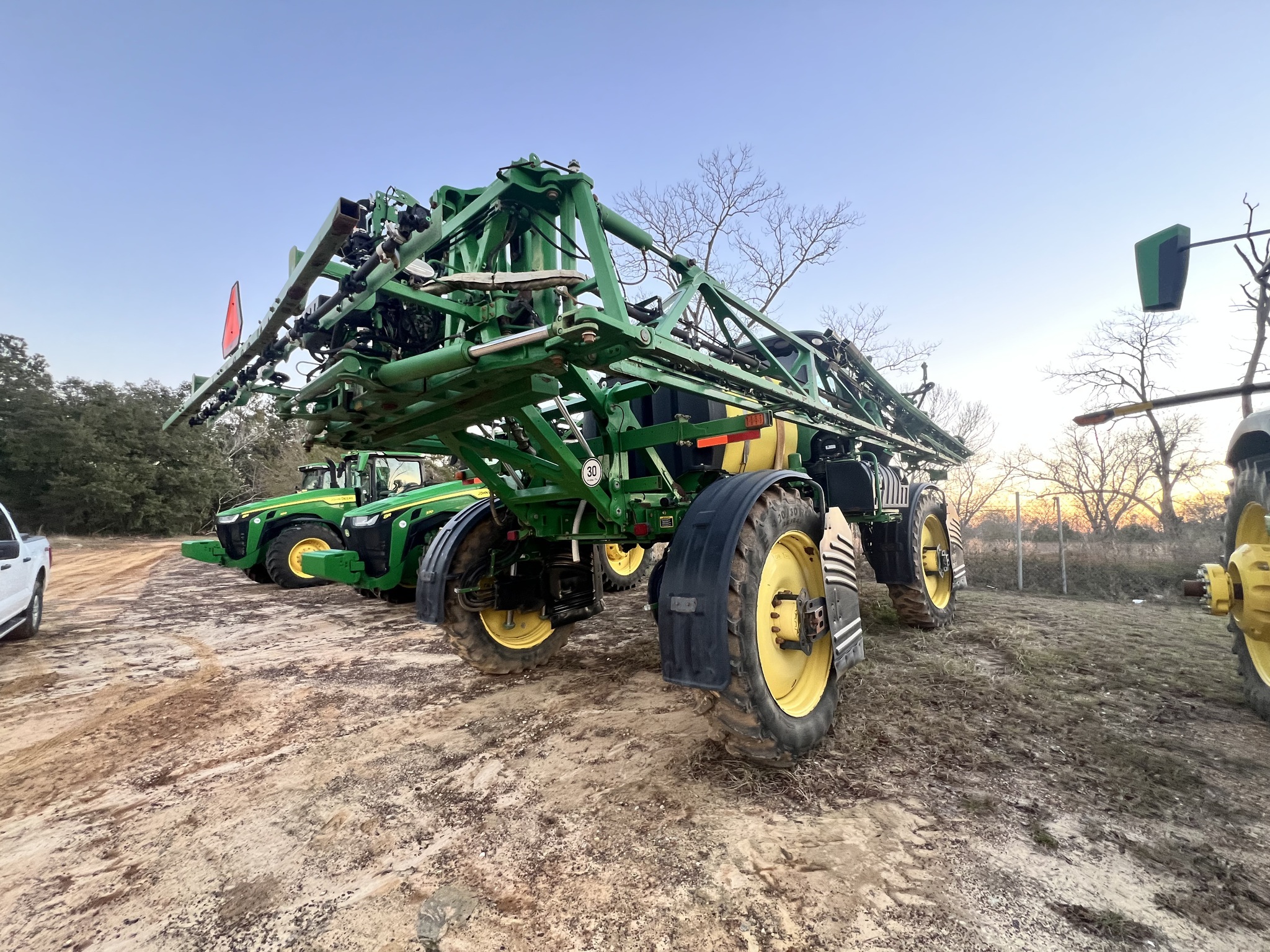 2017 John Deere R4030 Self-Propelled Sprayer