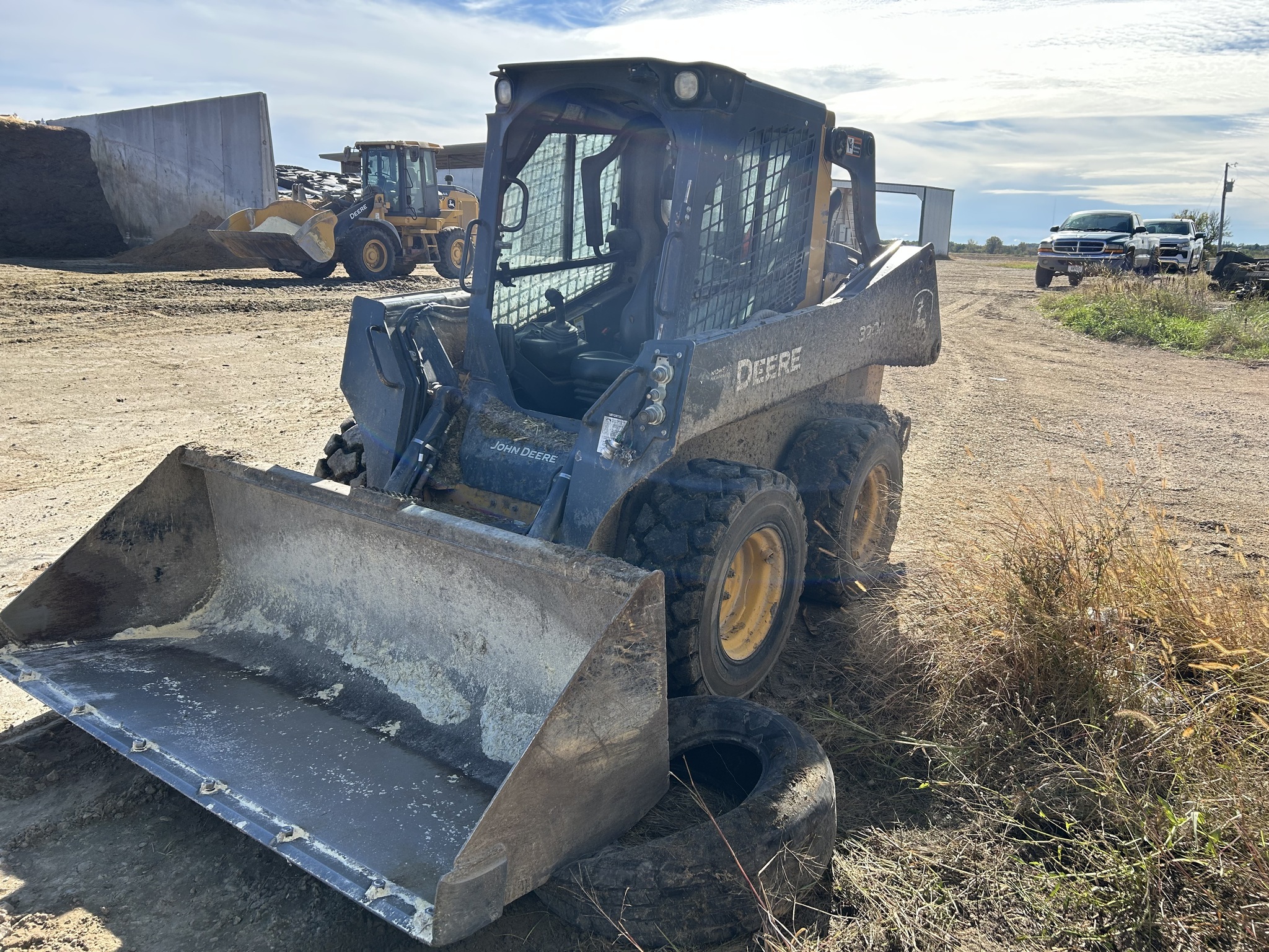 2022 Deere 320G Skid Steer