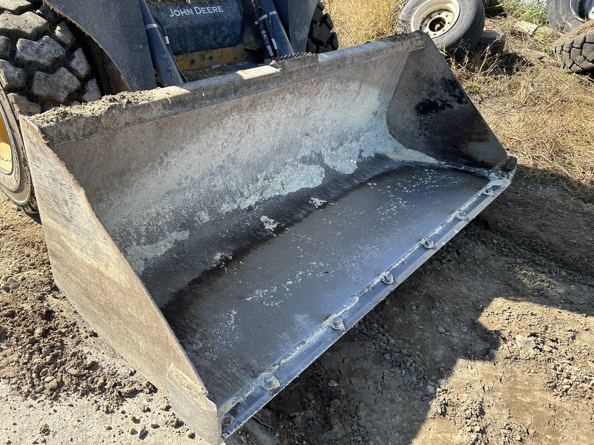 2022 Deere 320G Skid Steer