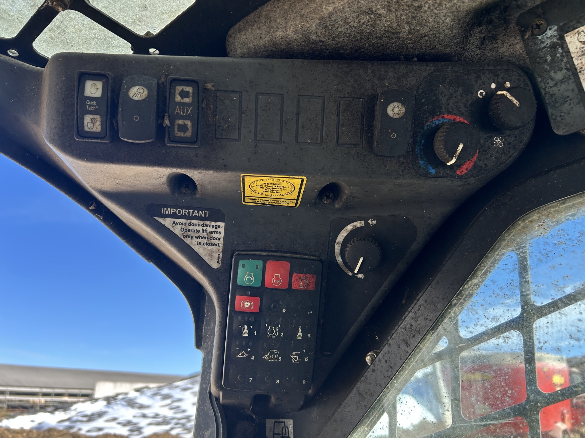2022 Deere 320G Skid Steer