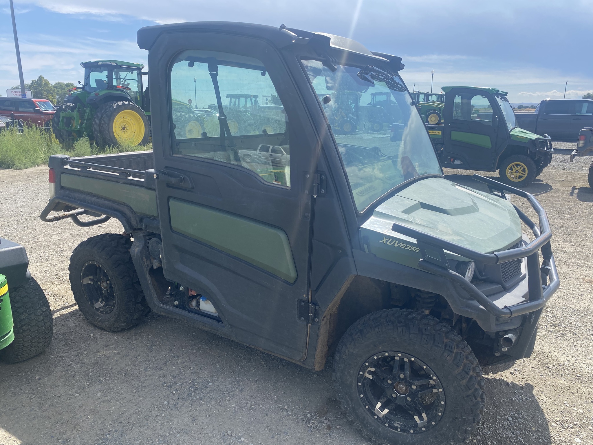2021 John Deere XUV835R ATVs and Utility Vehicle