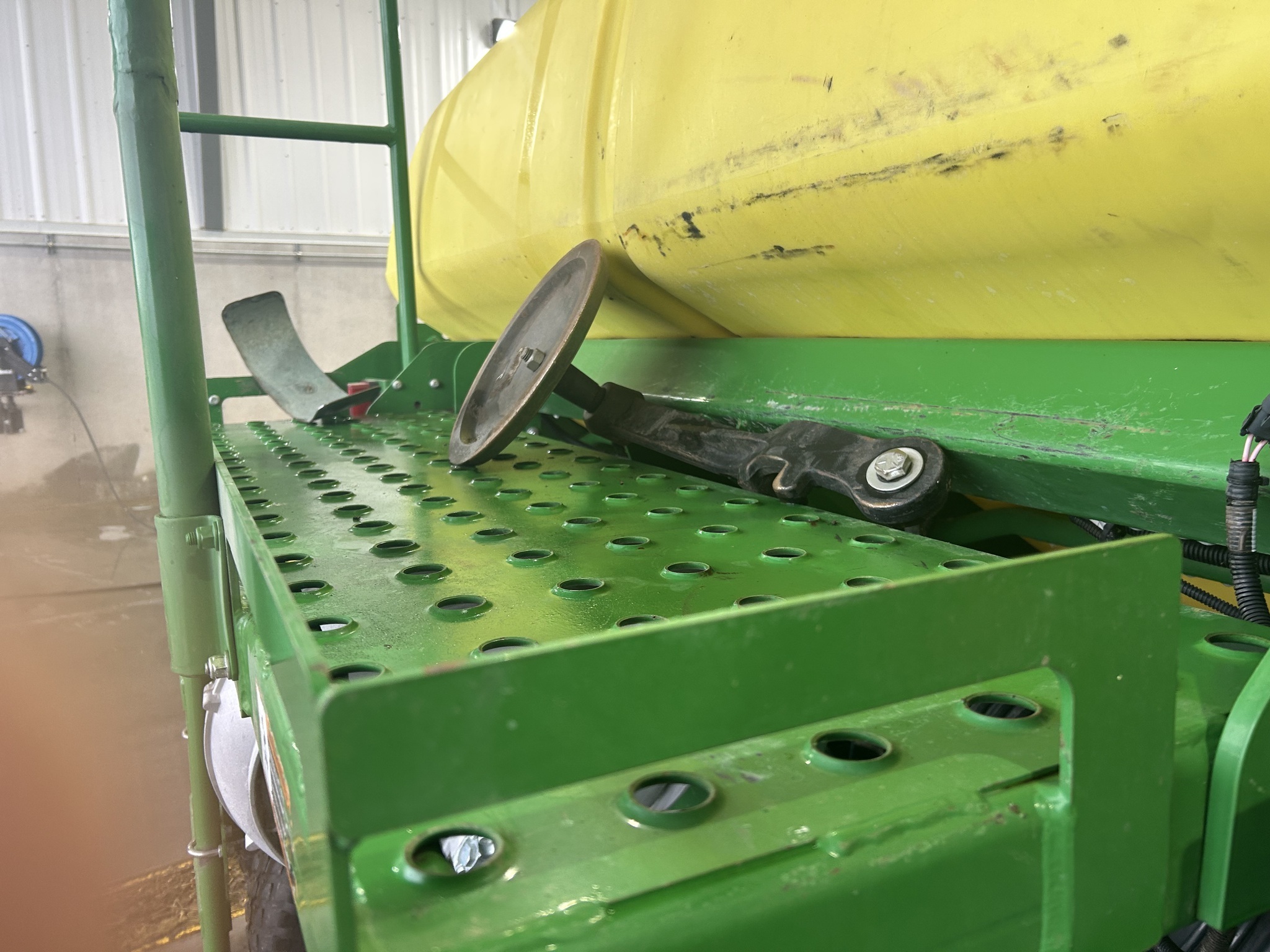 2019 John Deere 1990 Air Seeder