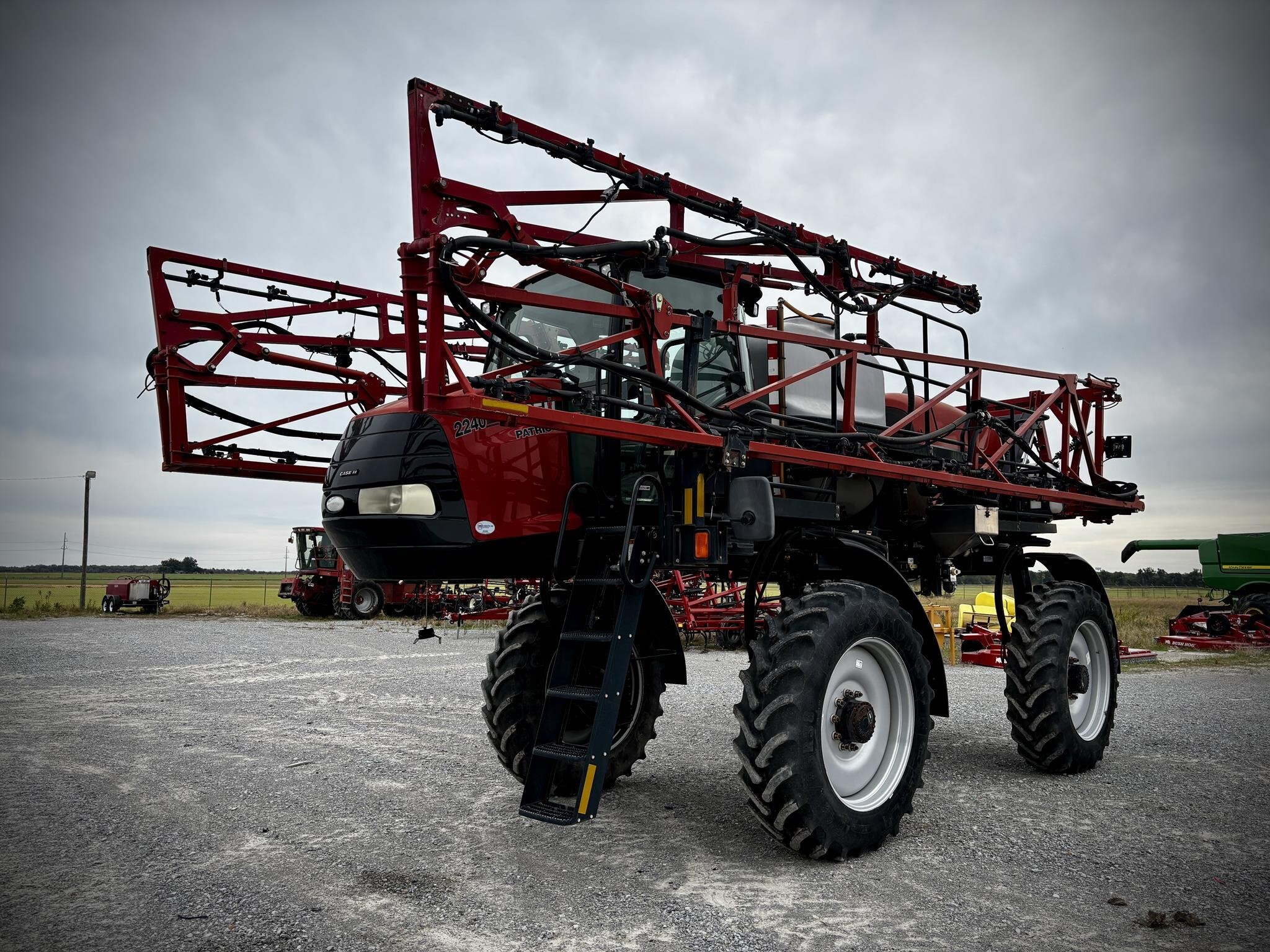 2014 Case IH Patriot 2240 Self-Propelled Sprayer