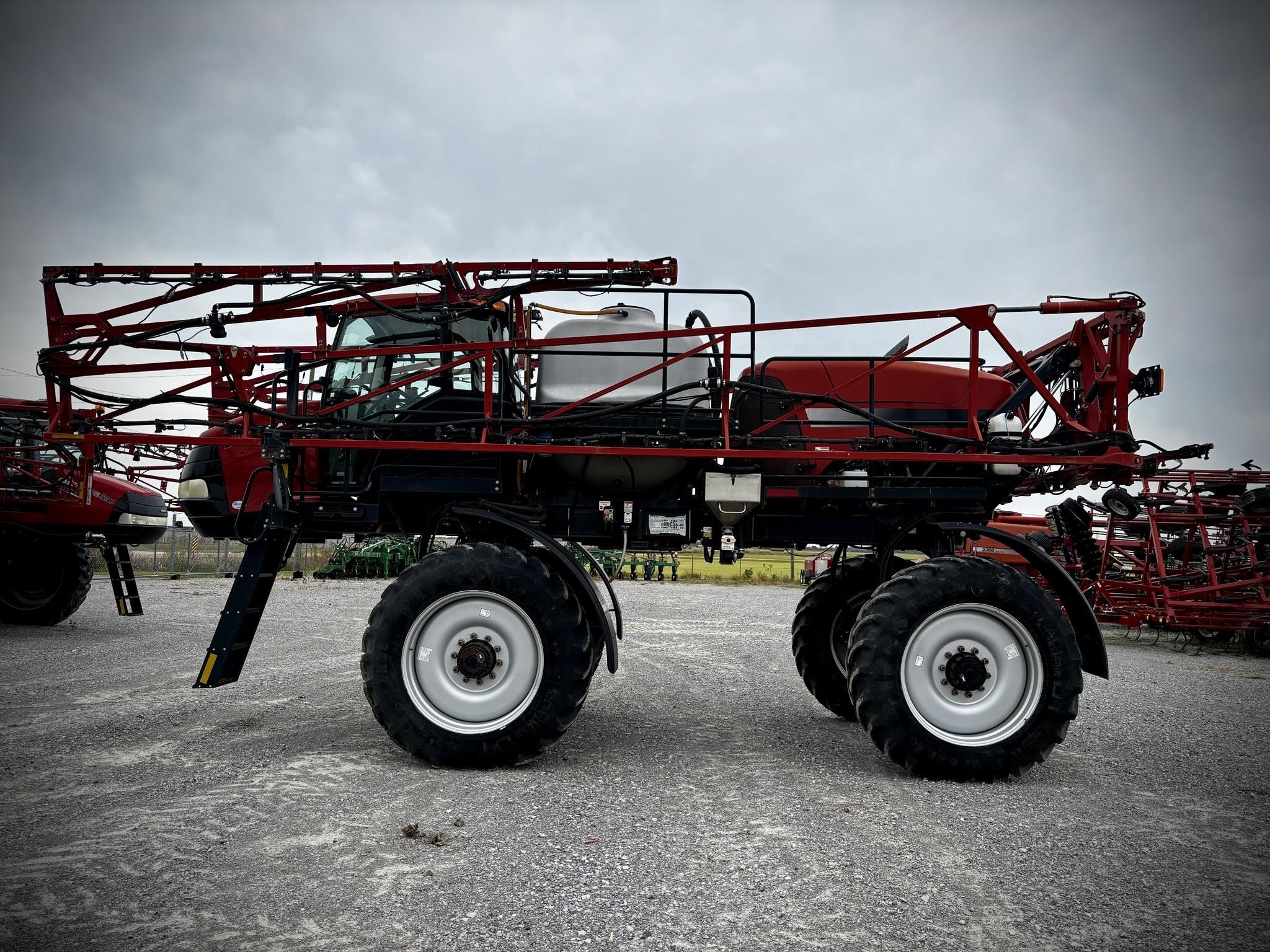2014 Case IH Patriot 2240 Self-Propelled Sprayer