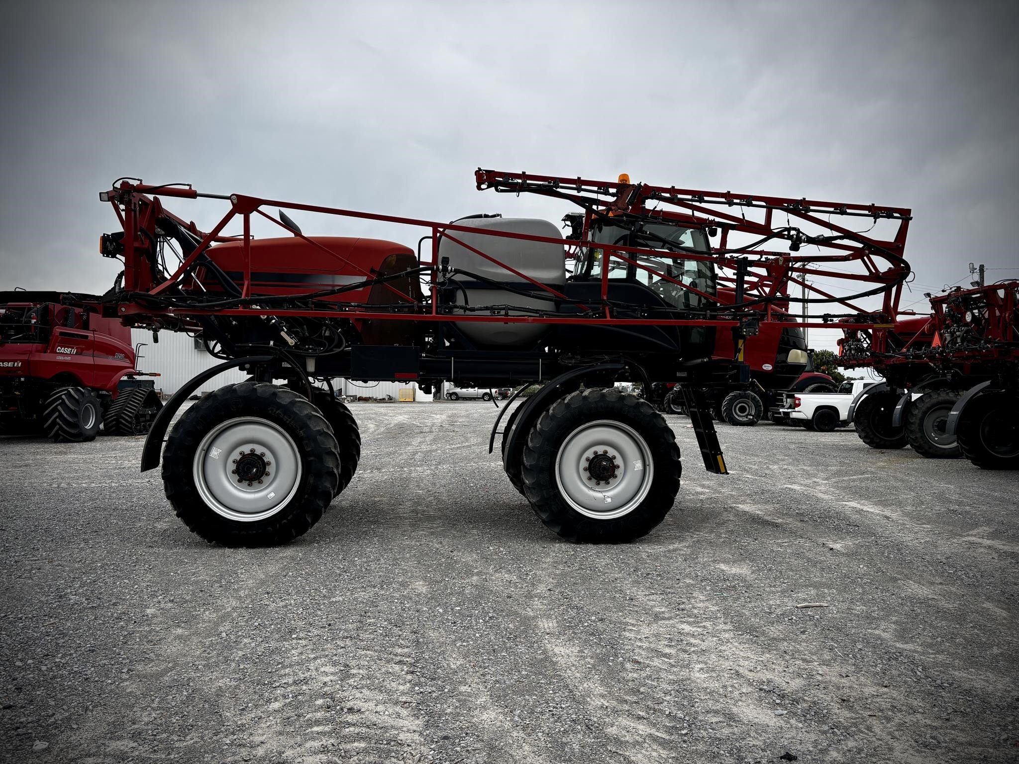 2014 Case IH Patriot 2240 Self-Propelled Sprayer