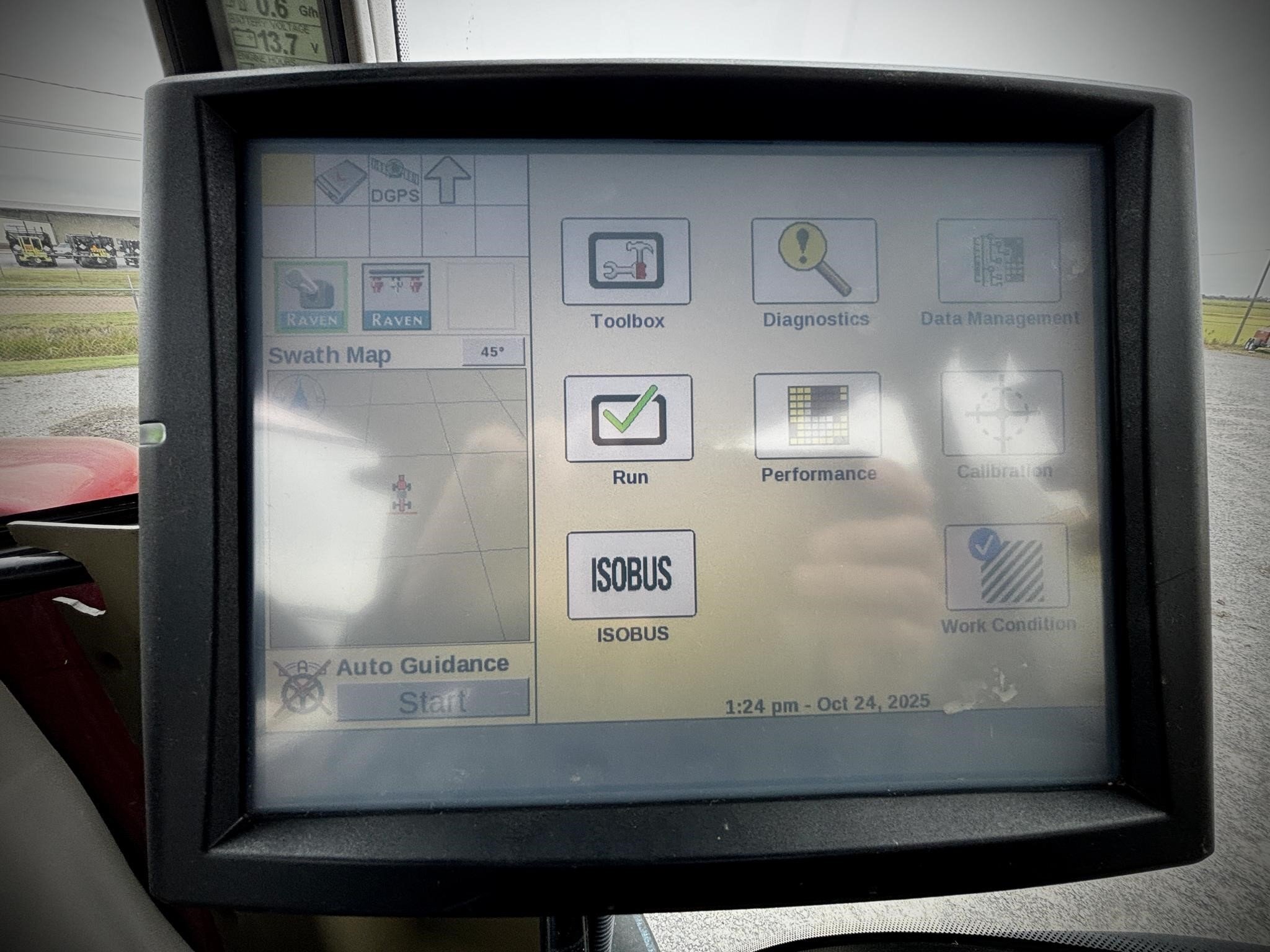 2017 Case IH Patriot 2250 Self-Propelled Sprayer