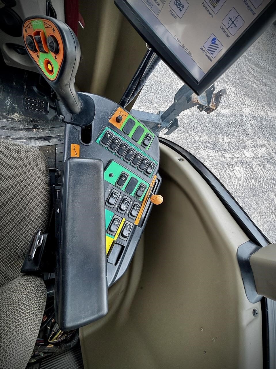 2017 Case IH Patriot 2250 Self-Propelled Sprayer