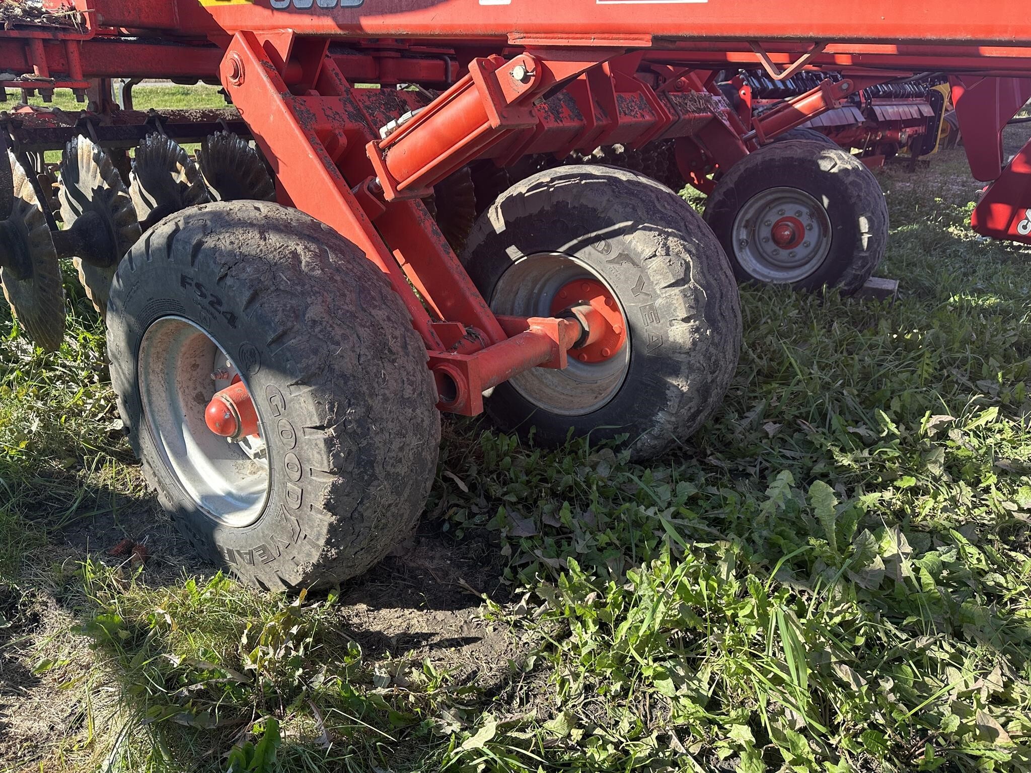 2016 Kuhn Krause 8005-30 Vertical Tillage