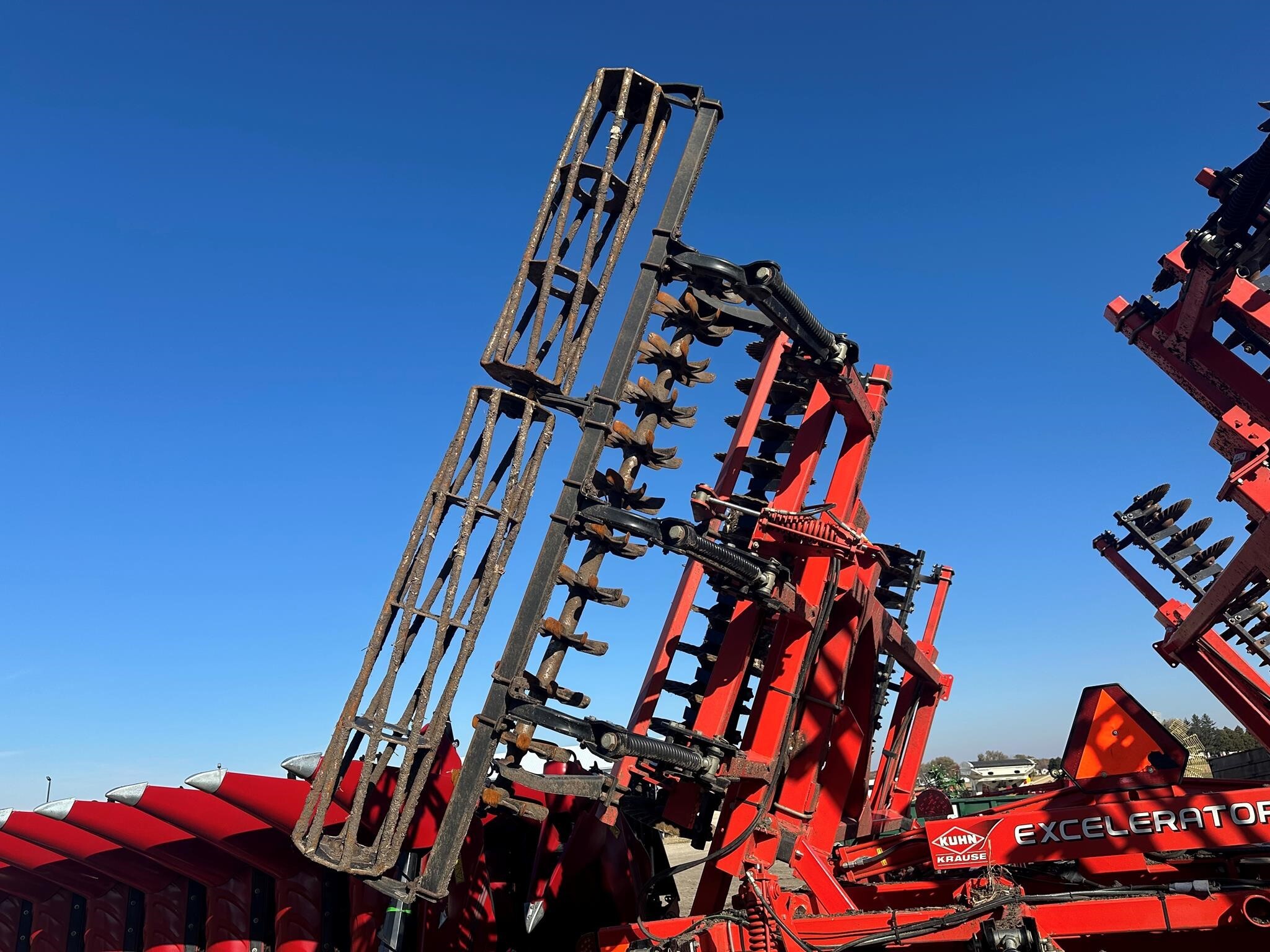 2016 Kuhn Krause 8005-30 Vertical Tillage