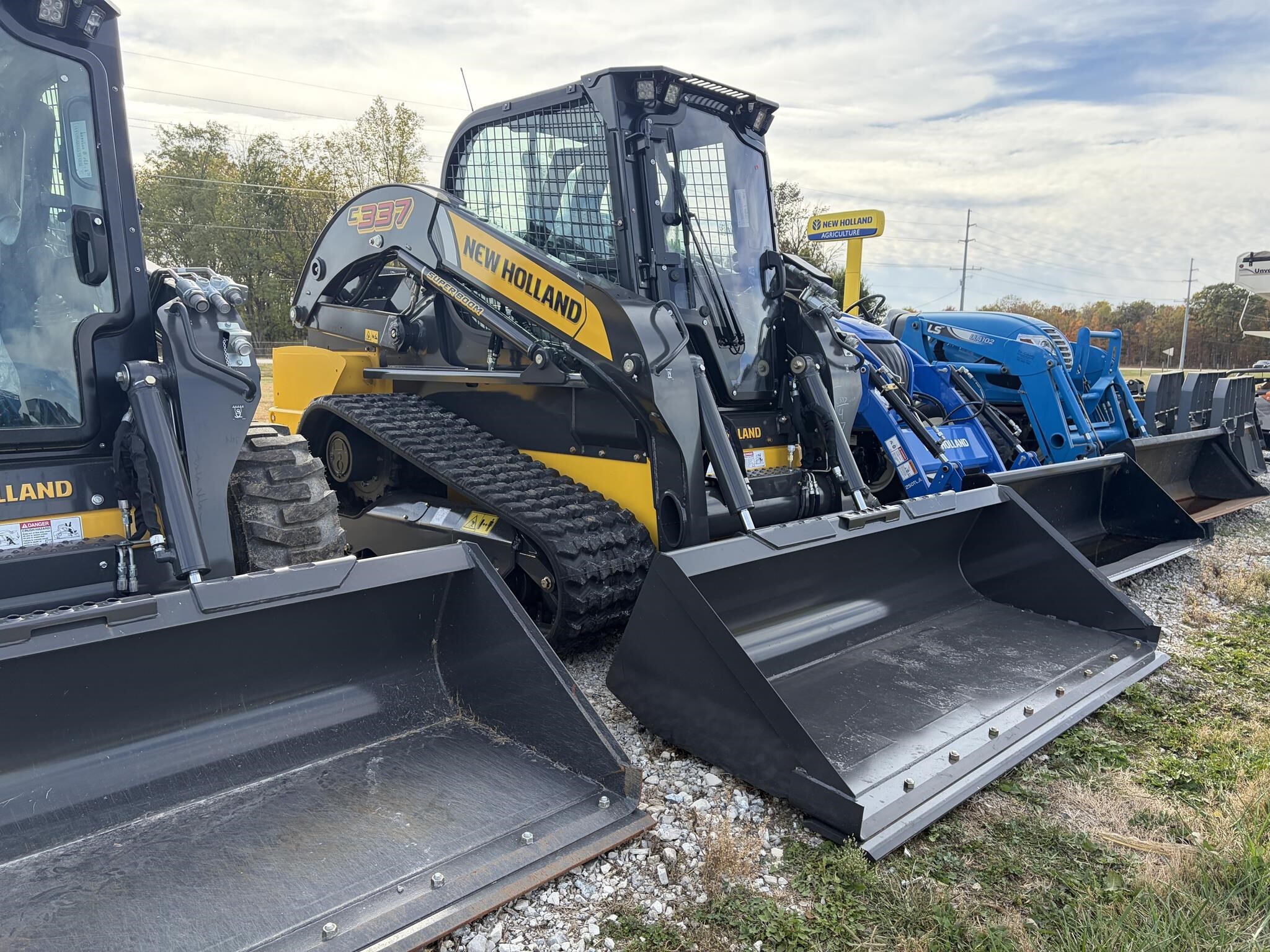 2025 New Holland C337 Skid Steer