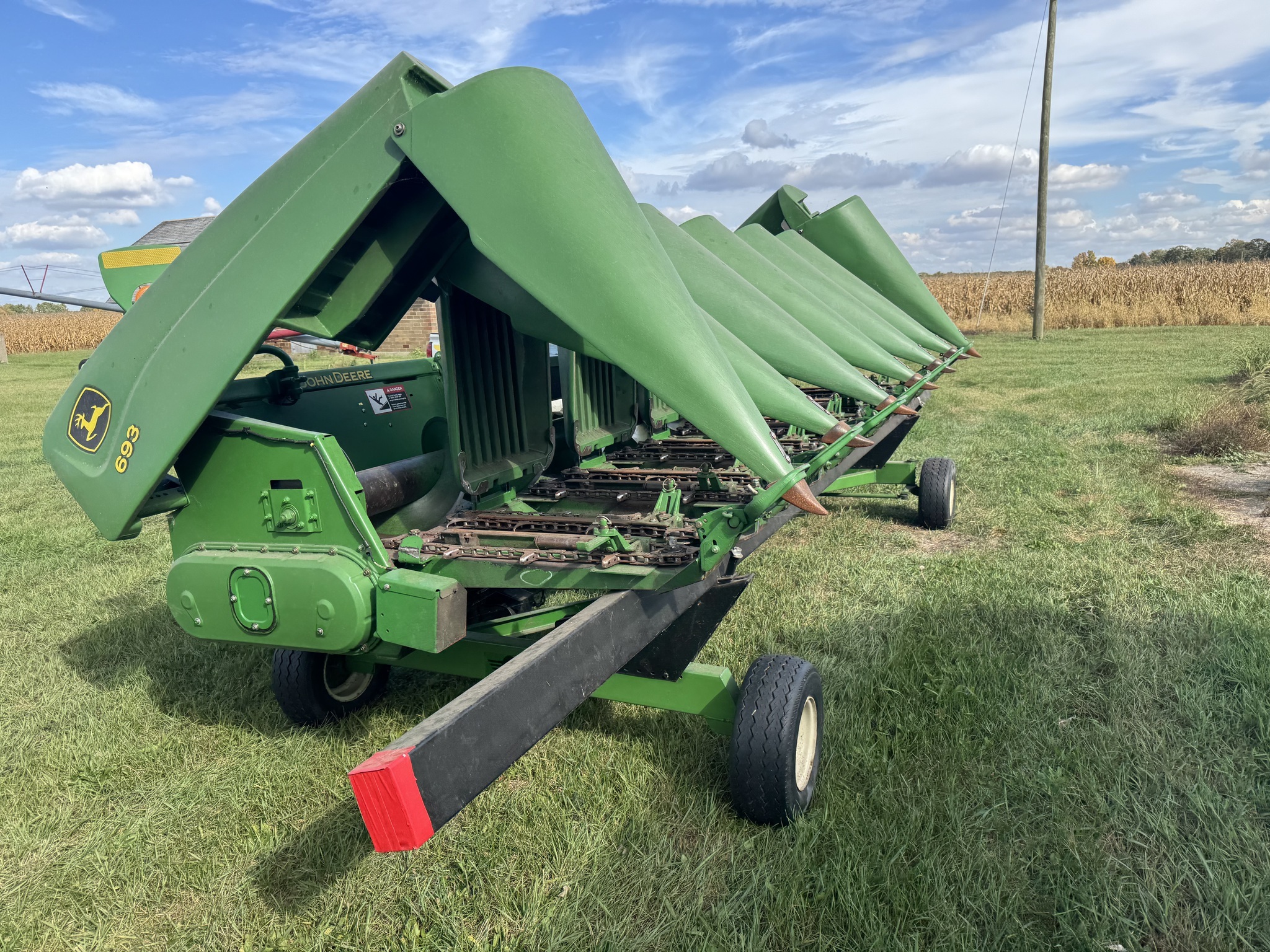 2004 John Deere 693 Corn Head
