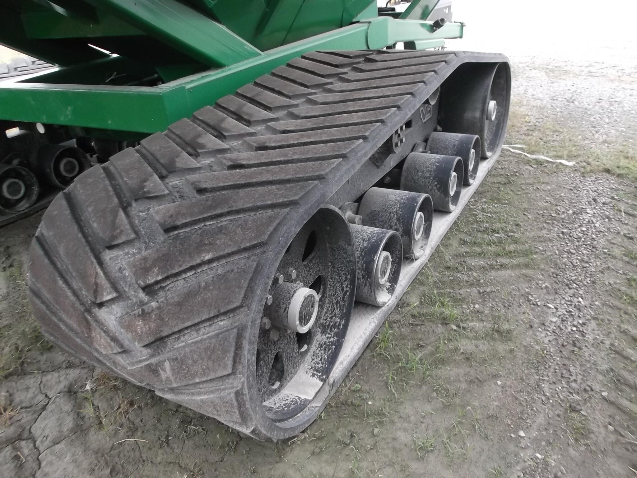 2023 J&M 1522-20T Grain Cart