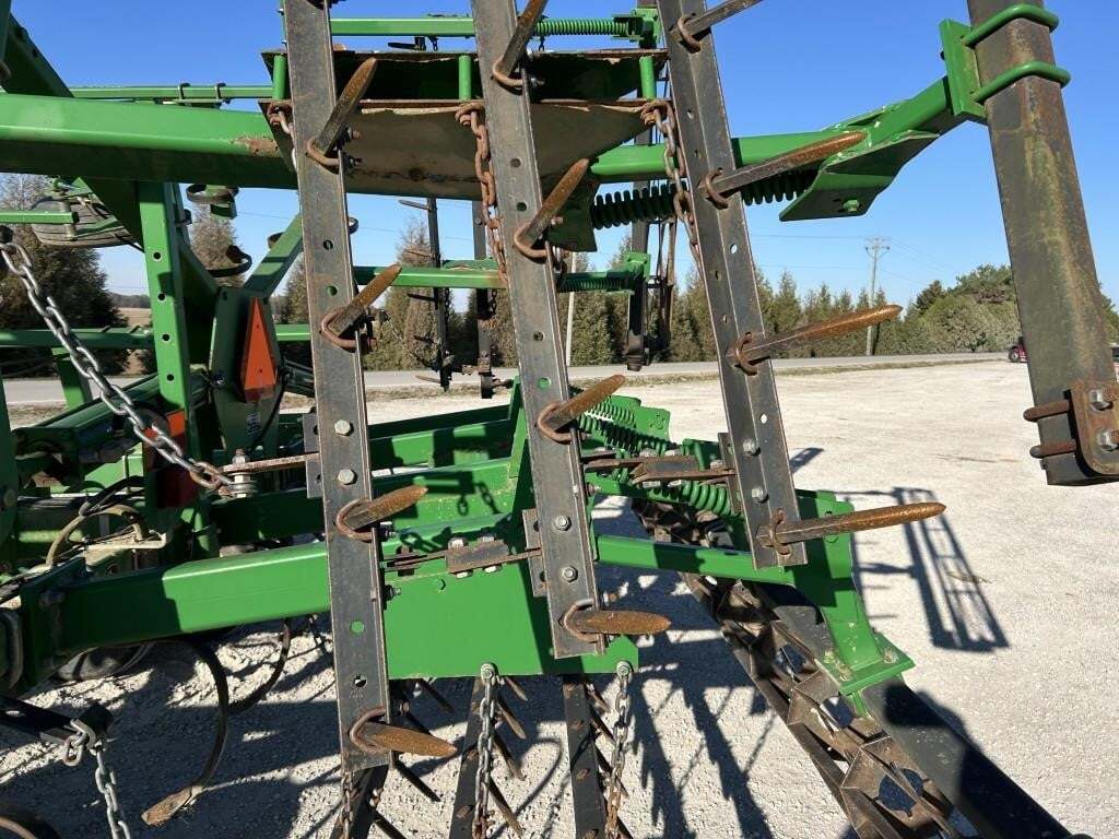 John Deere 2210 Field Cultivator