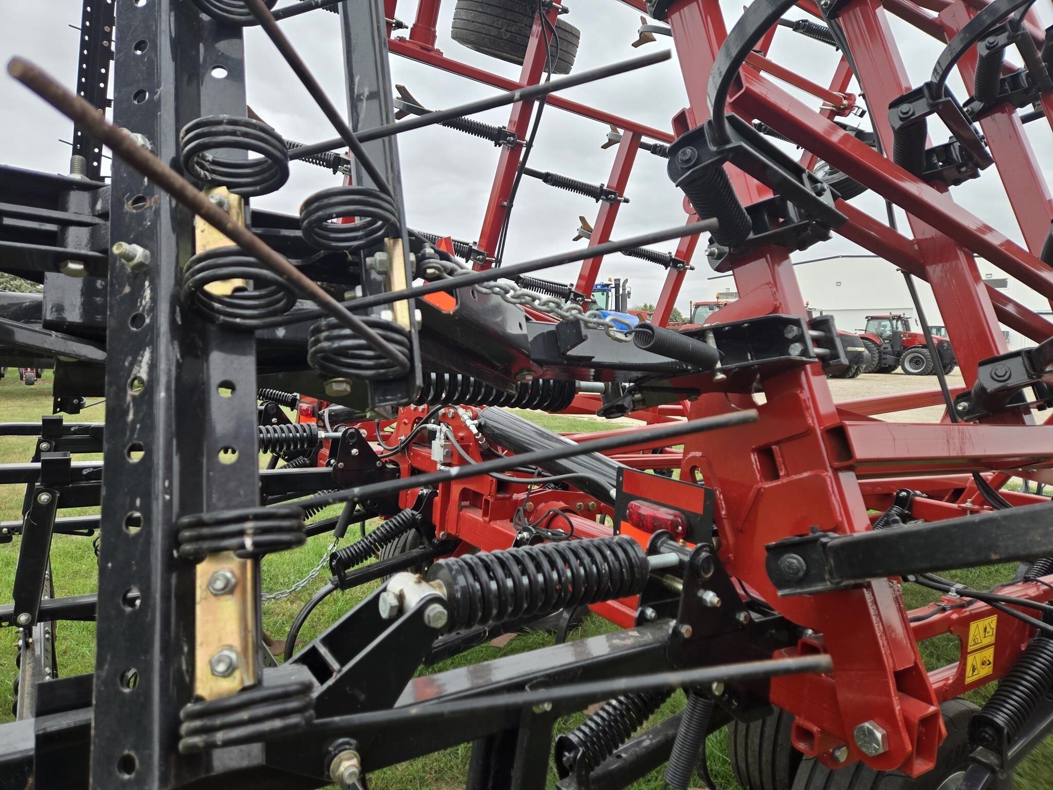 2024 Case IH Tiger-Mate 255 Field Cultivator