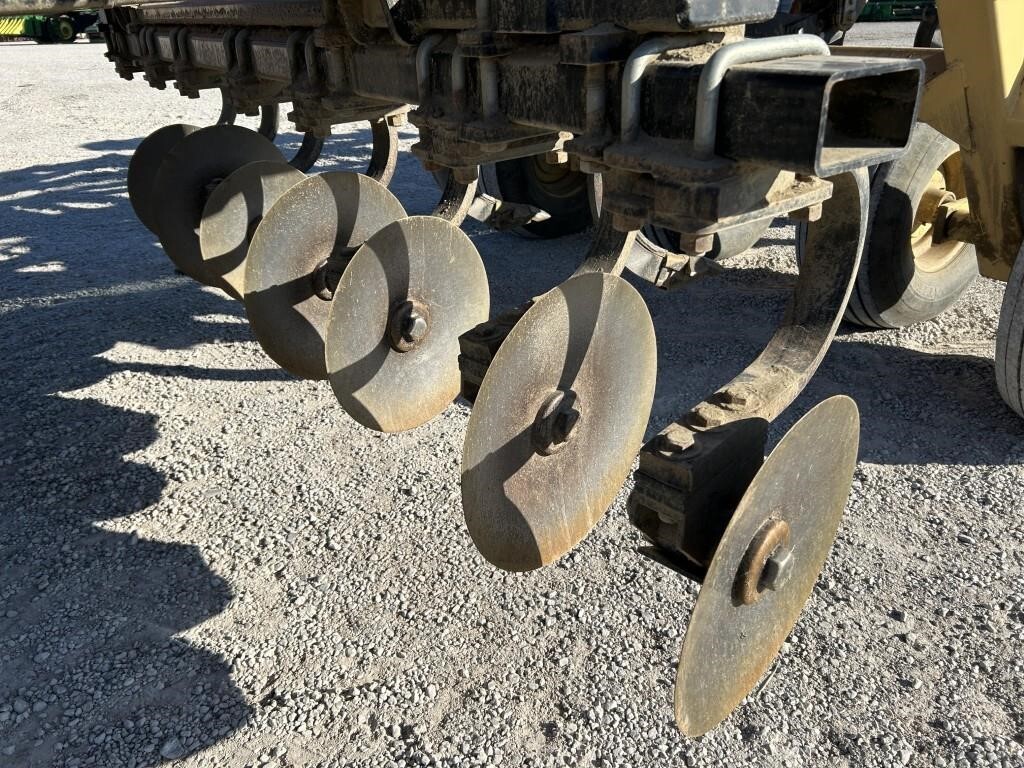 2008 Krause Dominator 4850 Disk Chisel