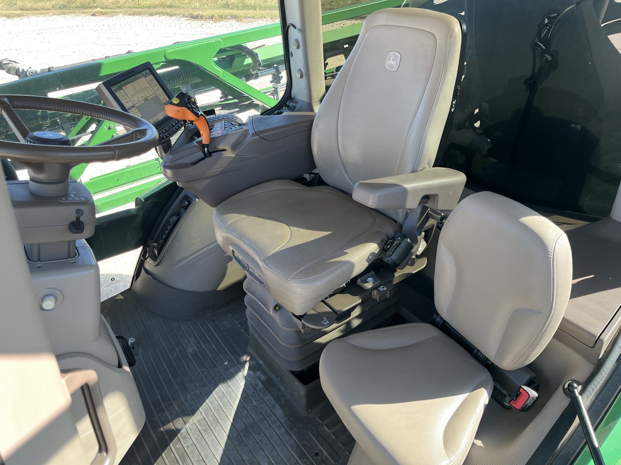 2021 John Deere R4044 Self-Propelled Sprayer