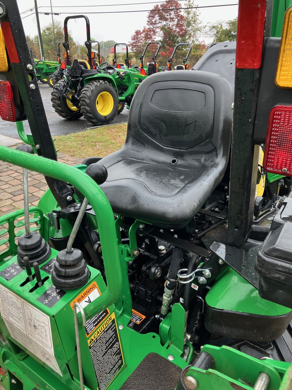 2022 John Deere 1025R Tractor