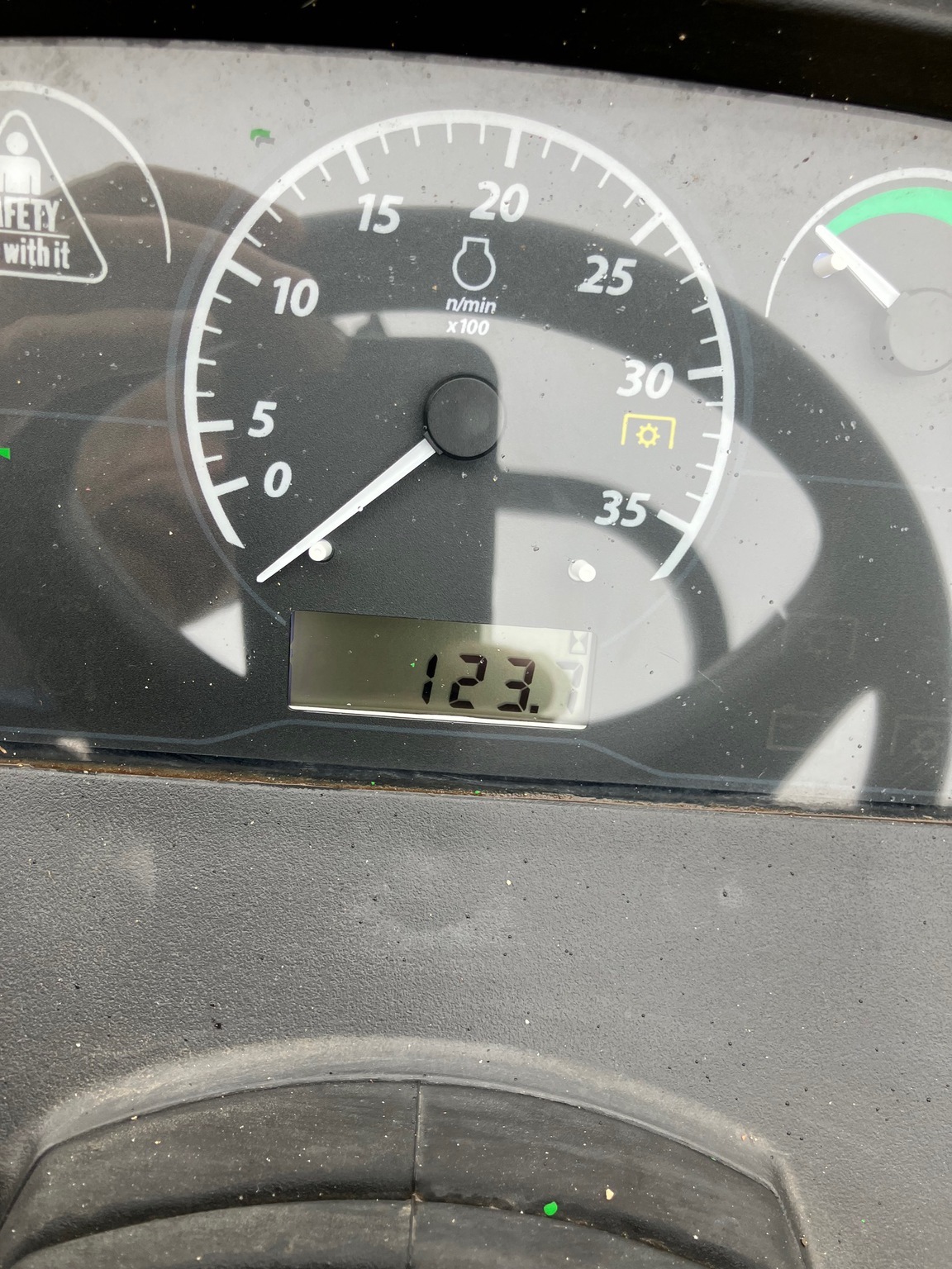 2022 John Deere 1025R Tractor