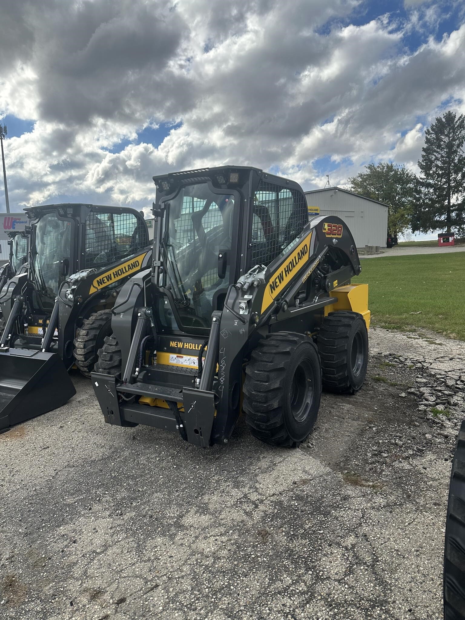 2025 New Holland L328 Skid Steer