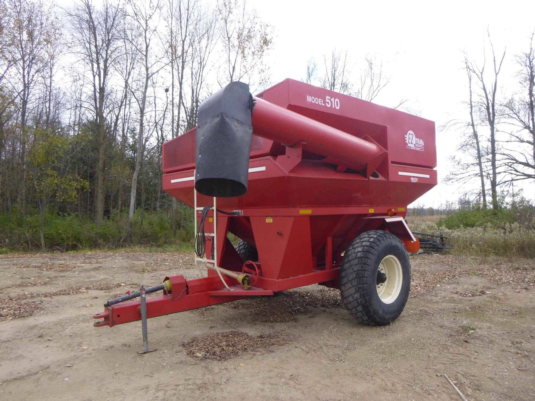  E-Z Trail 510 Grain Cart