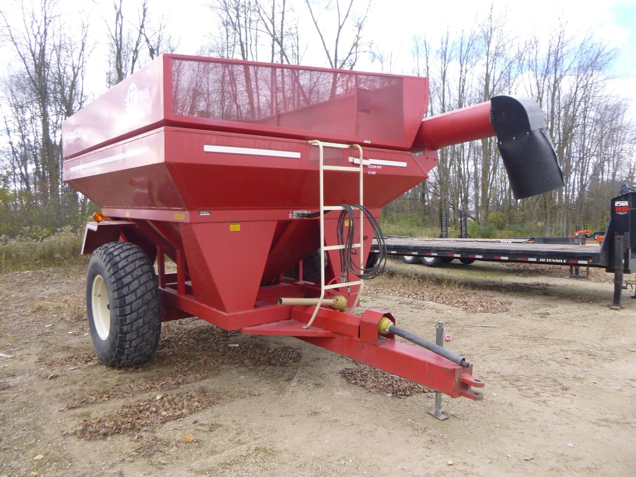  E-Z Trail 510 Grain Cart