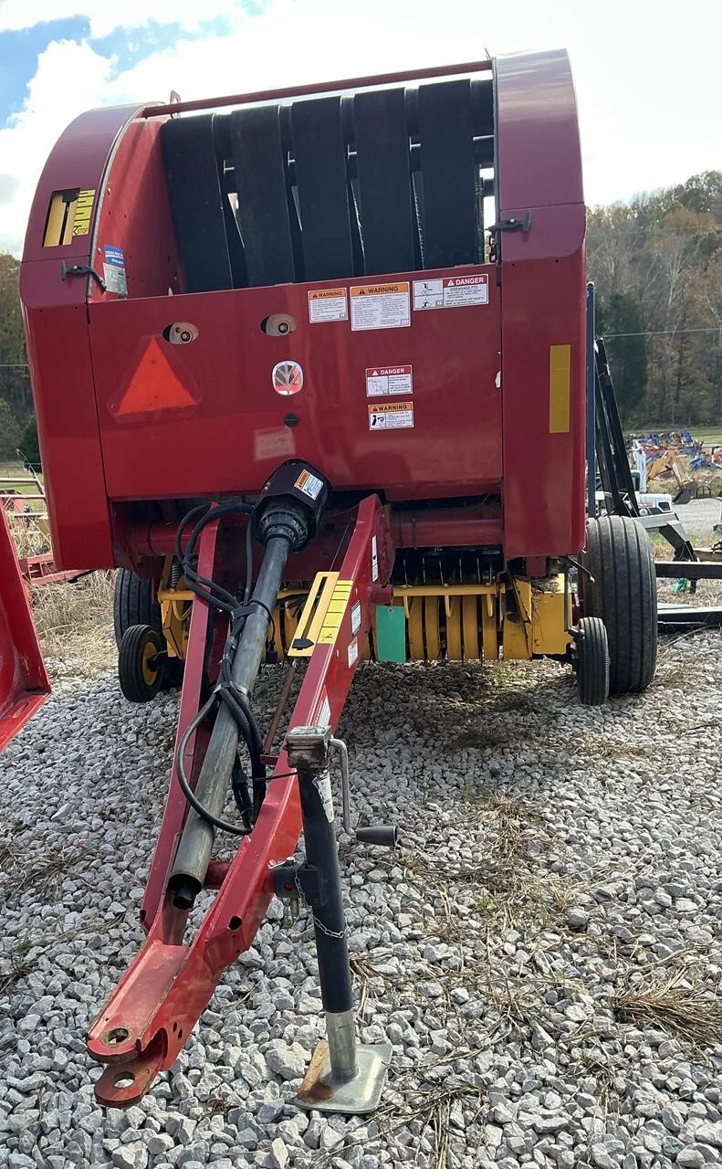  New Holland Roll-Belt 450 Utility Round Baler