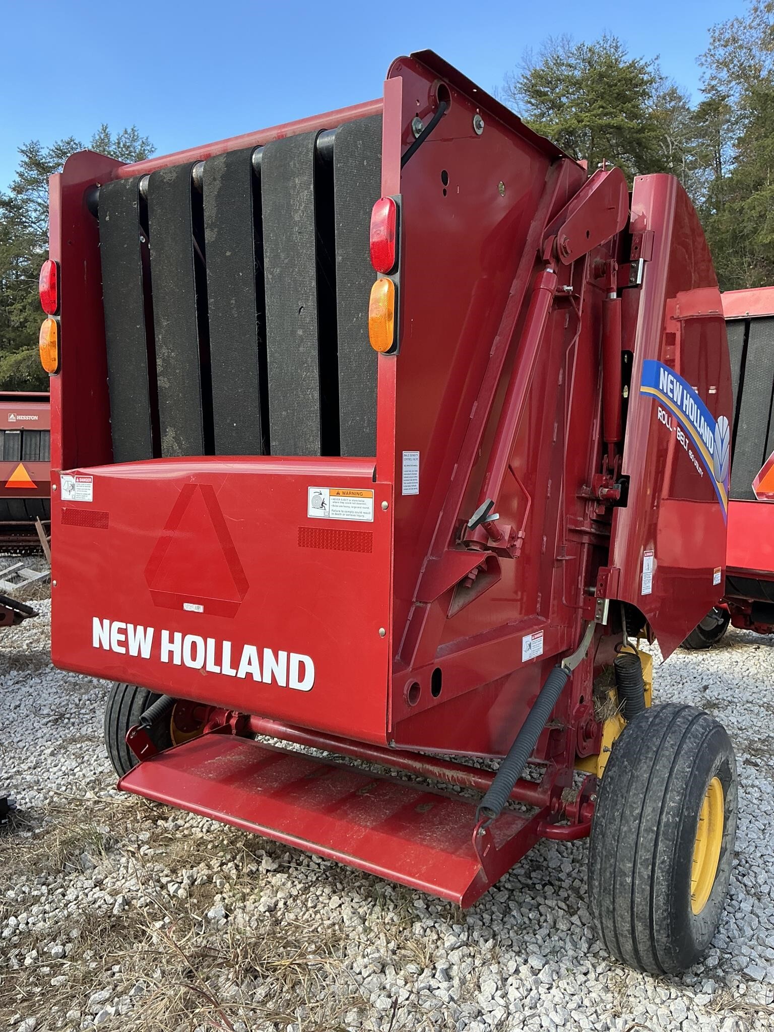  New Holland Roll-Belt 450 Utility Round Baler
