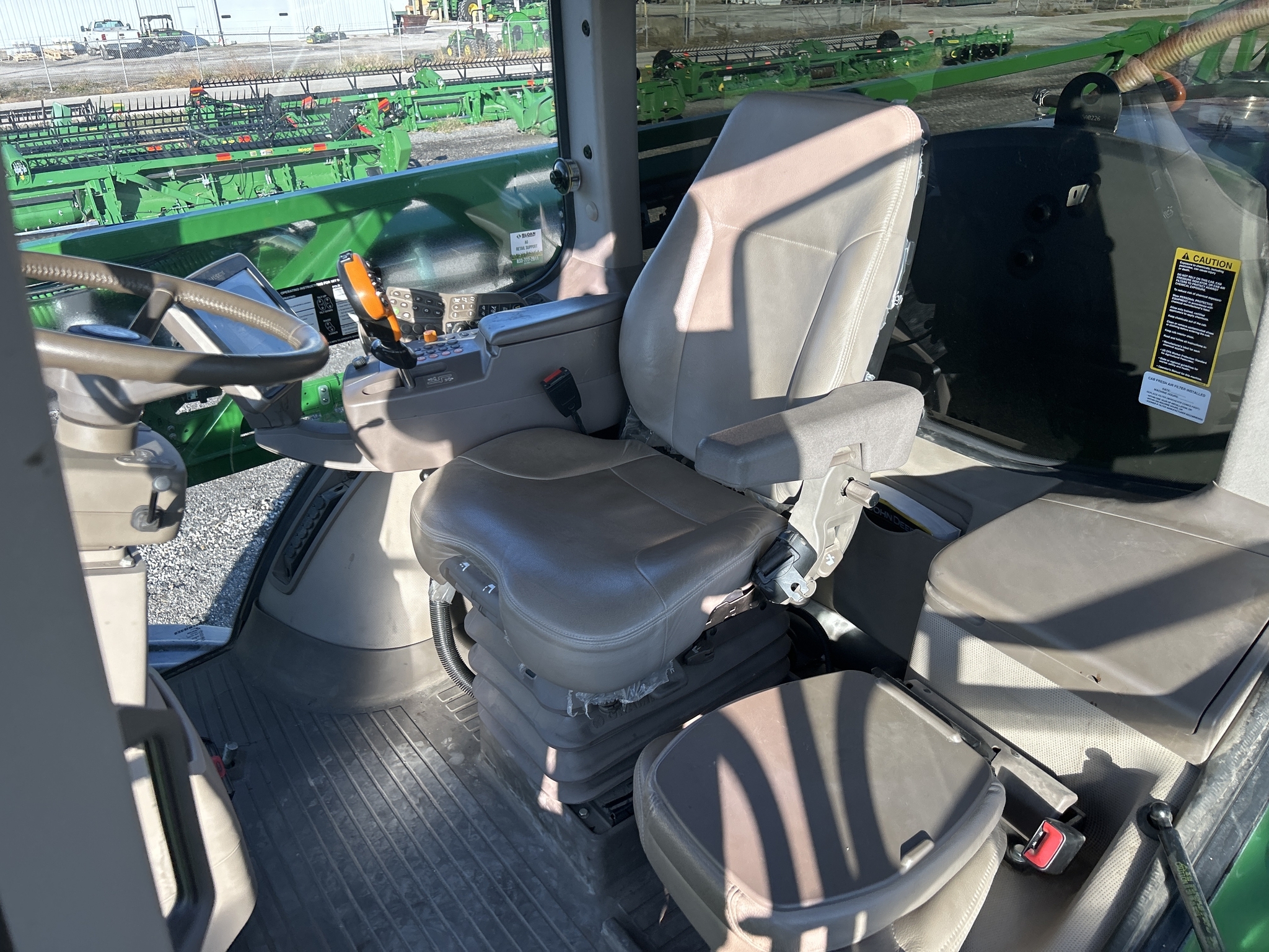 2014 John Deere R4030 Self-Propelled Sprayer