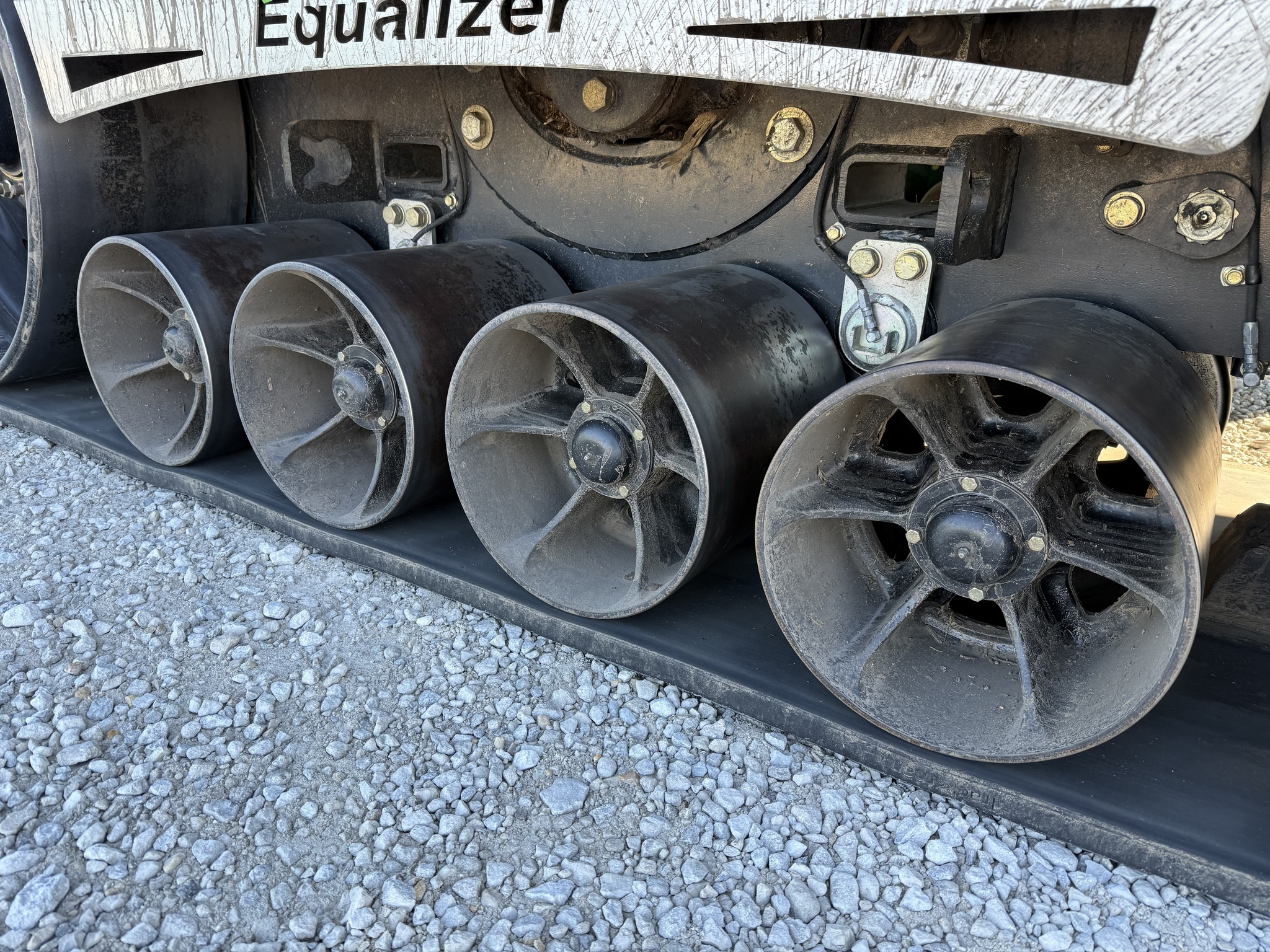 2024 Brent 2098 Grain Cart