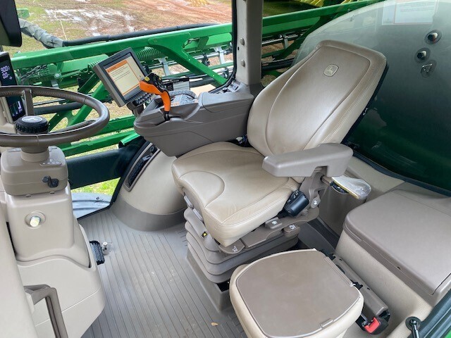 2021 John Deere R4038 Self-Propelled Sprayer