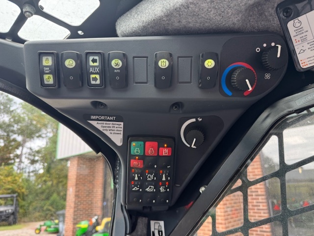 2023 Deere 331G Skid Steer