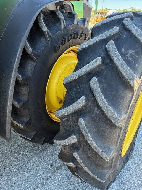 2023 John Deere 8R 340 Tractor