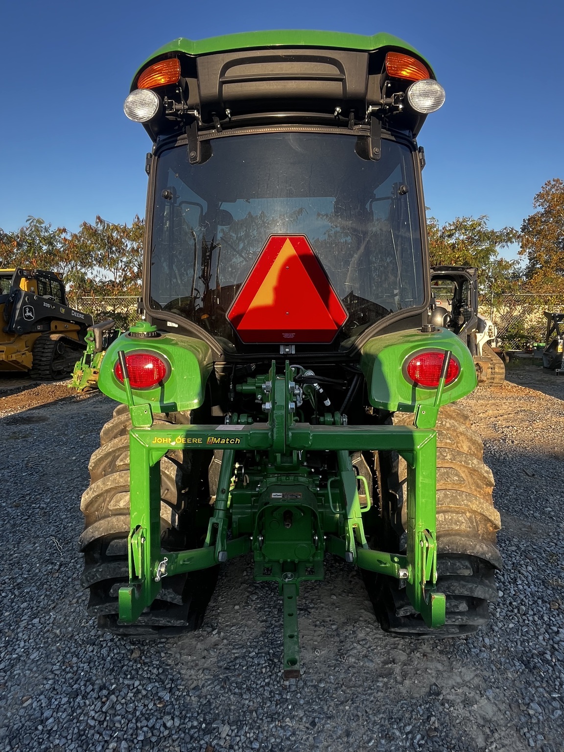 2022 John Deere 3039R Tractor