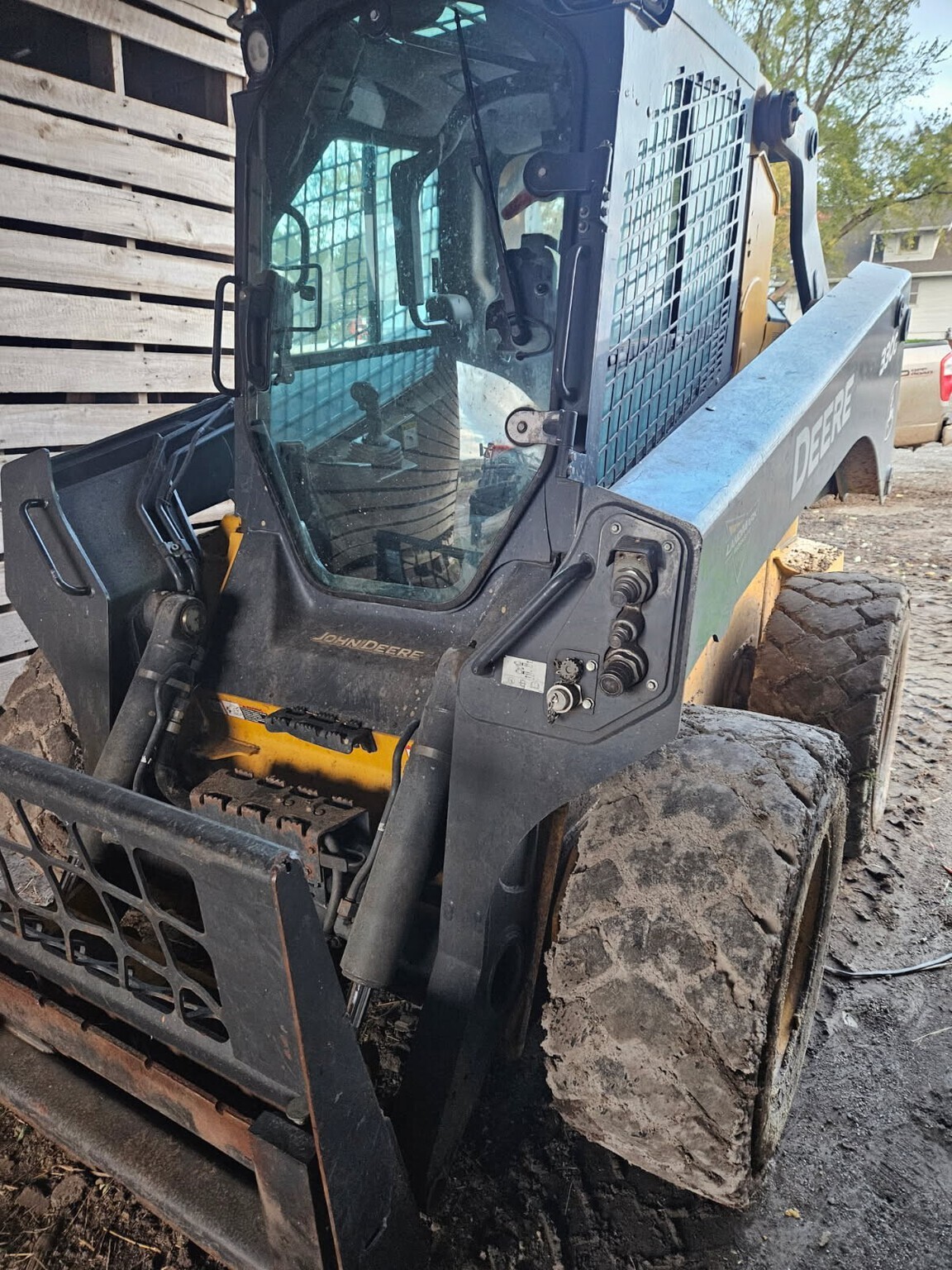 2018 Deere 330G Skid Steer