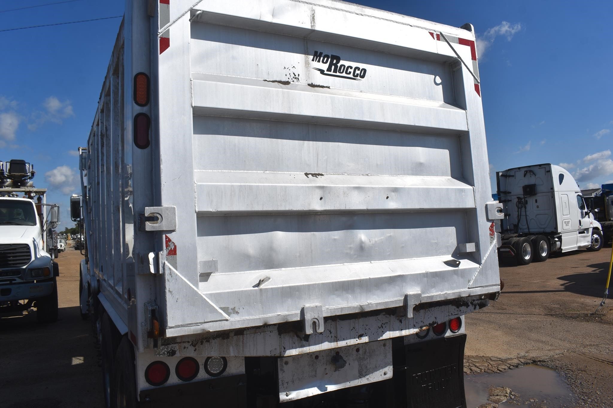2014 Peterbilt 367 Semi Trucks/Trailer