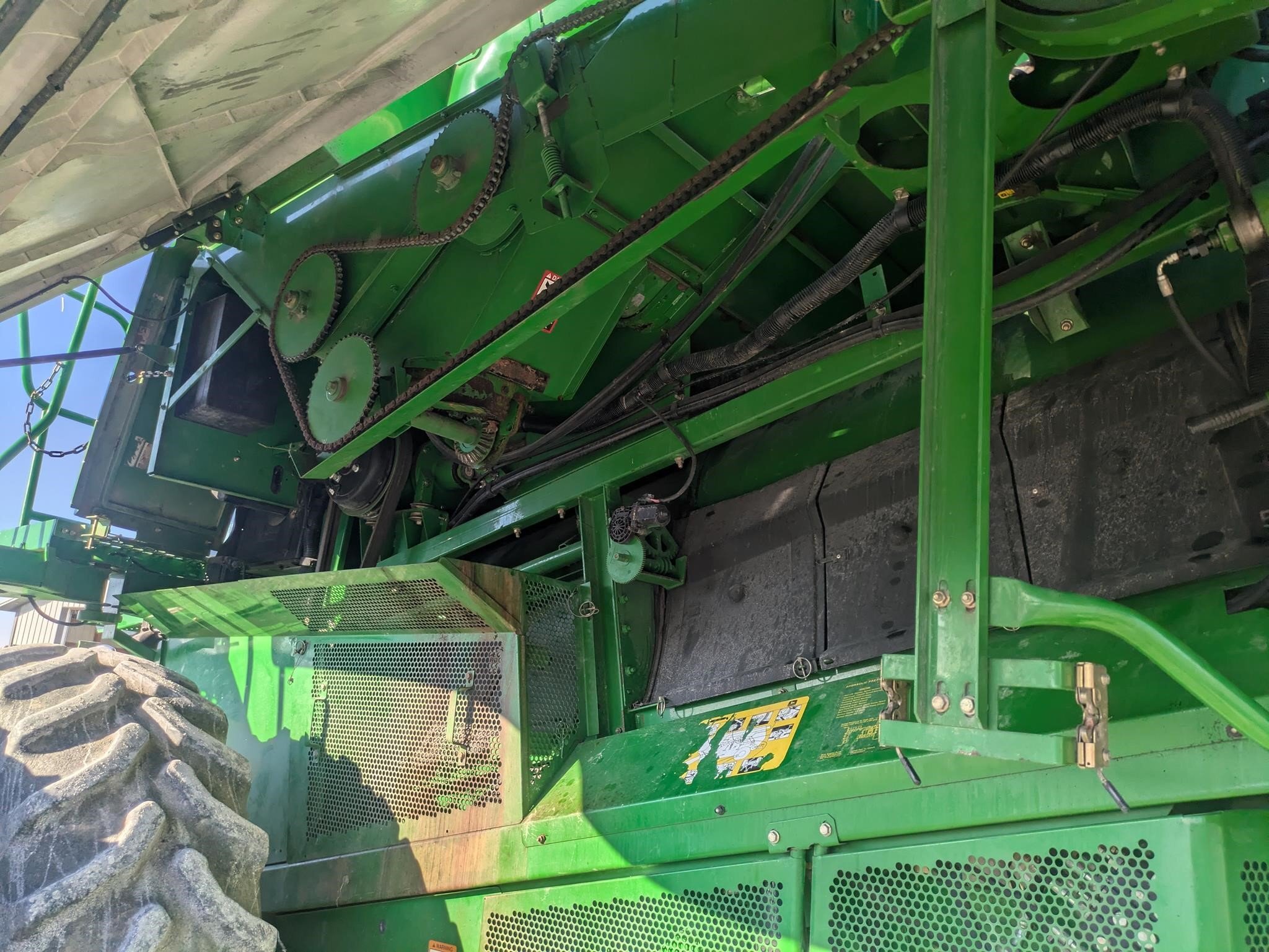 2004 John Deere 9660 STS Combine