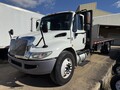 2013 International DURASTAR 4300 Semi Trucks/Trailer