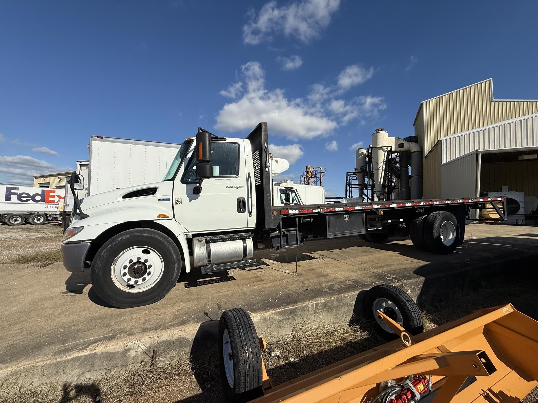 2013 International DURASTAR 4300 Semi Trucks/Trailer